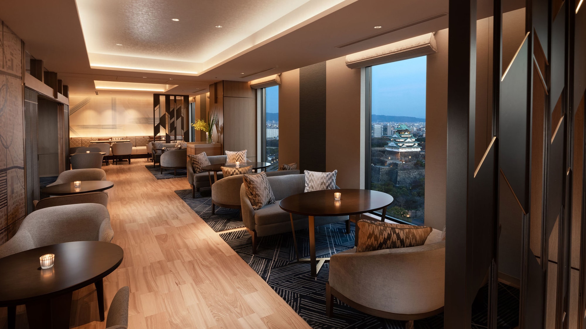 [Executive Lounge]