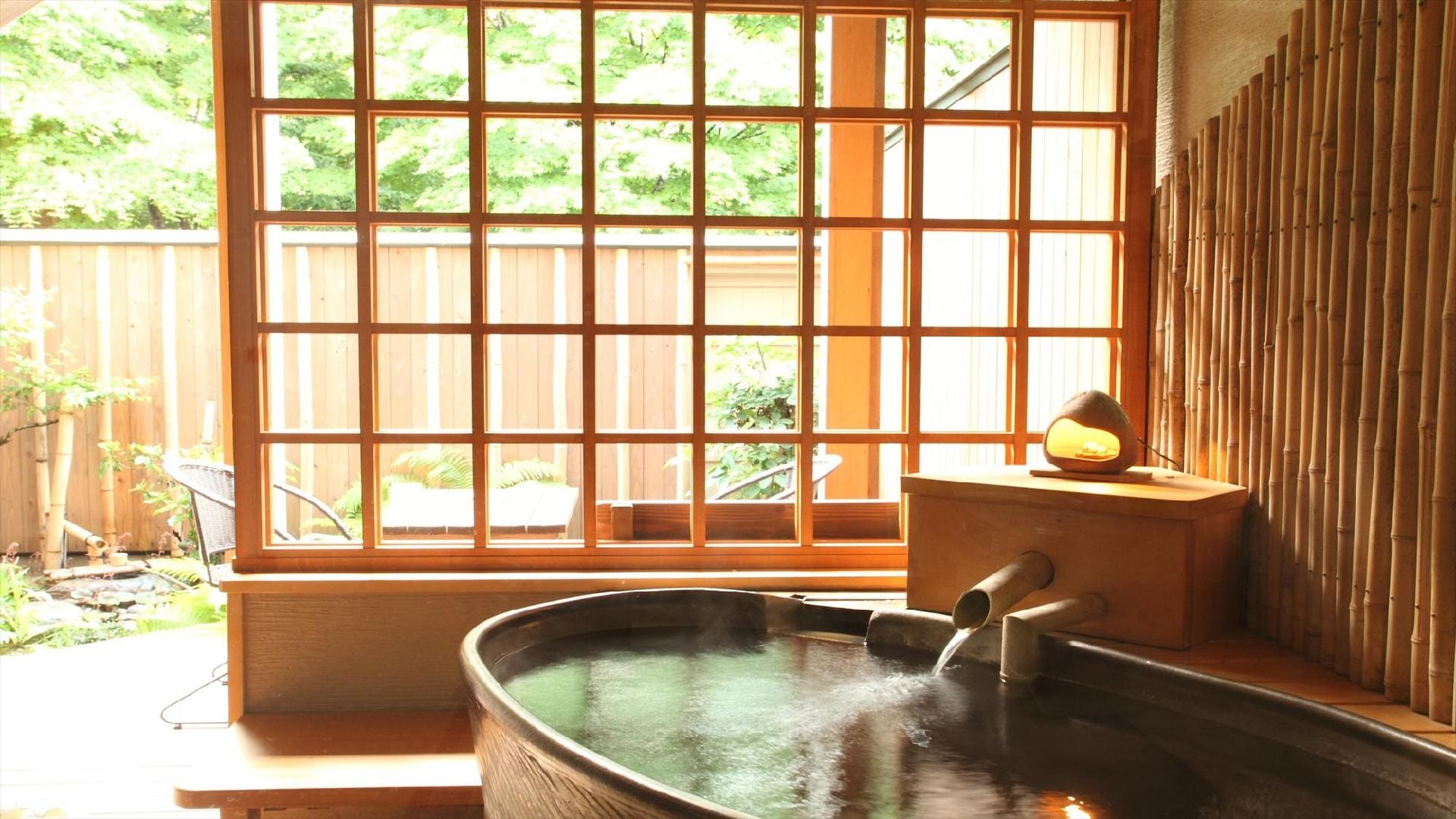 Phòng đặc biệt với suối nước nóng "Kumasasa"