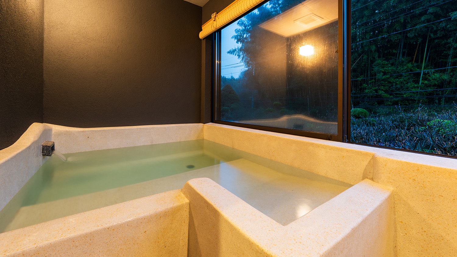 [Yanagi] Japanese-Western style room with semi-open-air bath completed in 2023