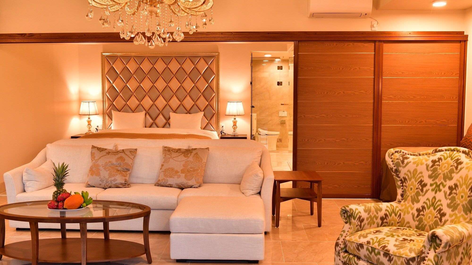 Royal Suite (Living Room) Best