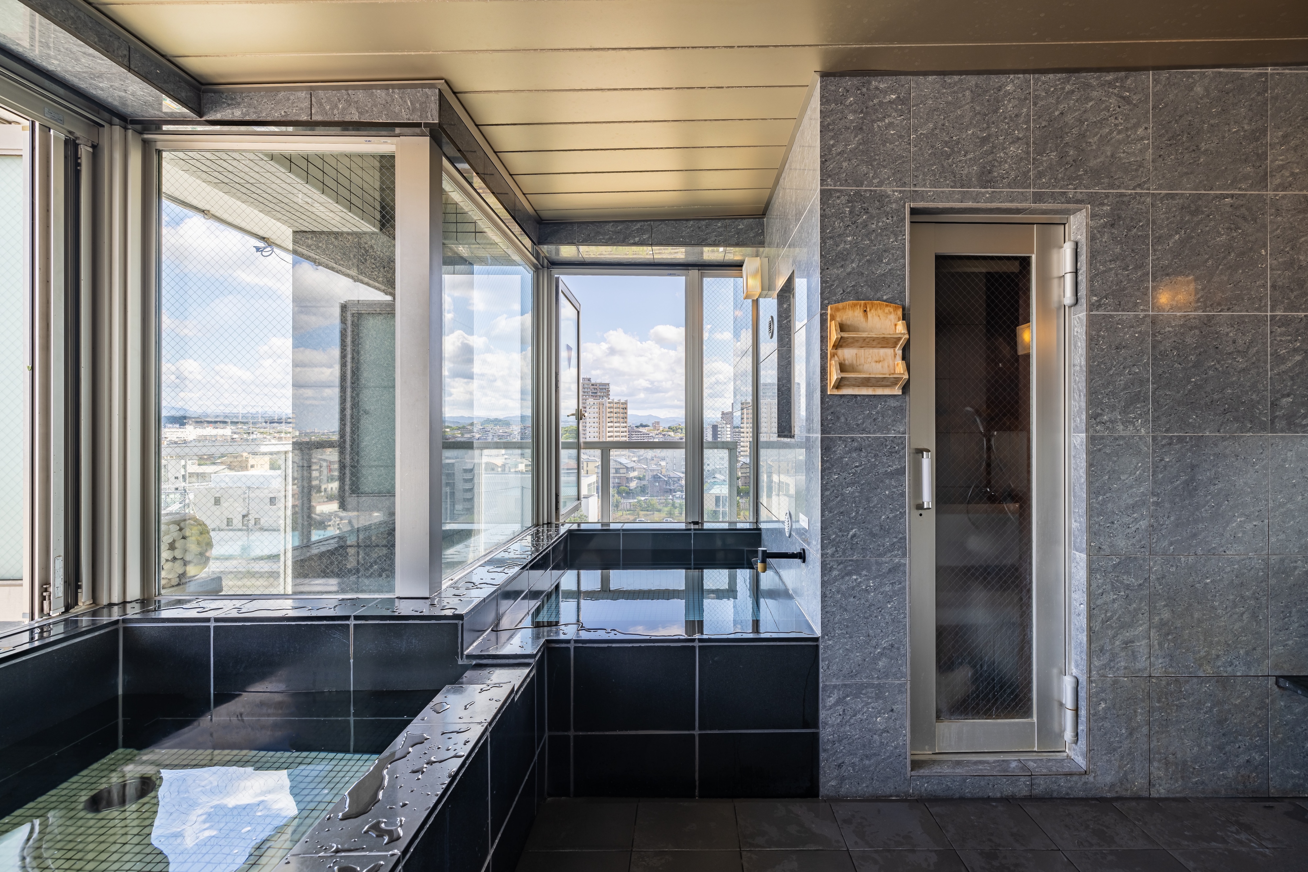 9F Sauna bath