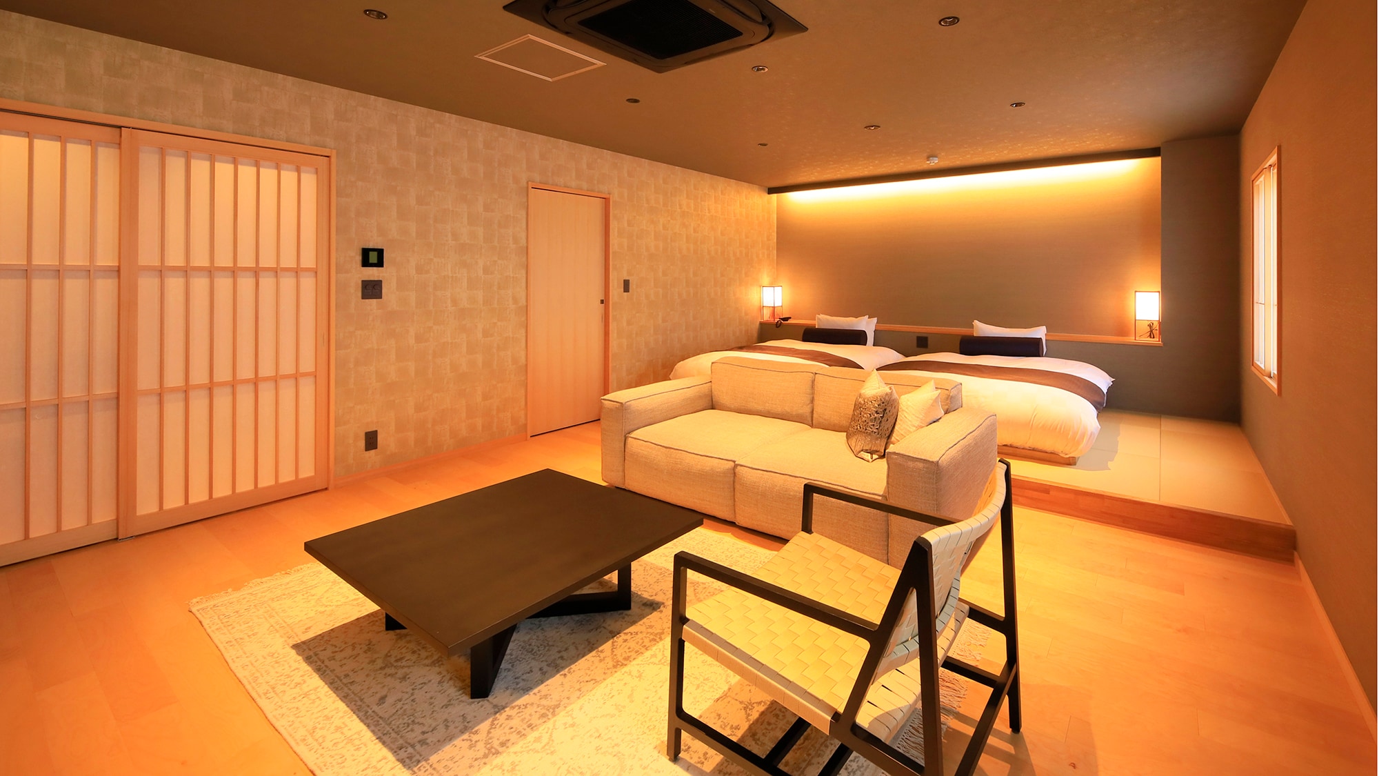 [Superior Suite] The 50 square meter suite room is ideal for couples and friends.