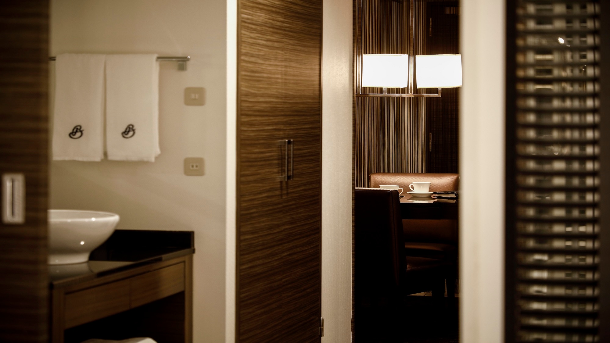 [Luxury corner double (with corner terrace) / 44 sqm]