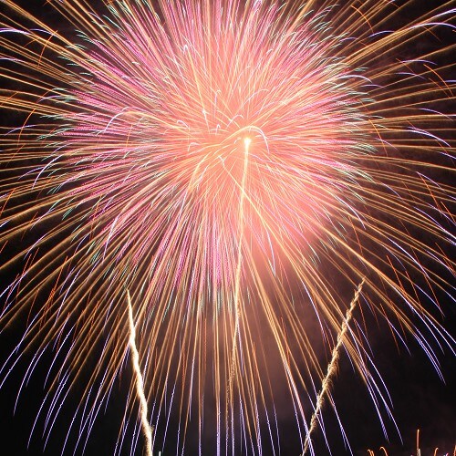 Lake Suwa Summer Night Fireworks every day in summer! Enjoy the fireworks at Lake Suwa.