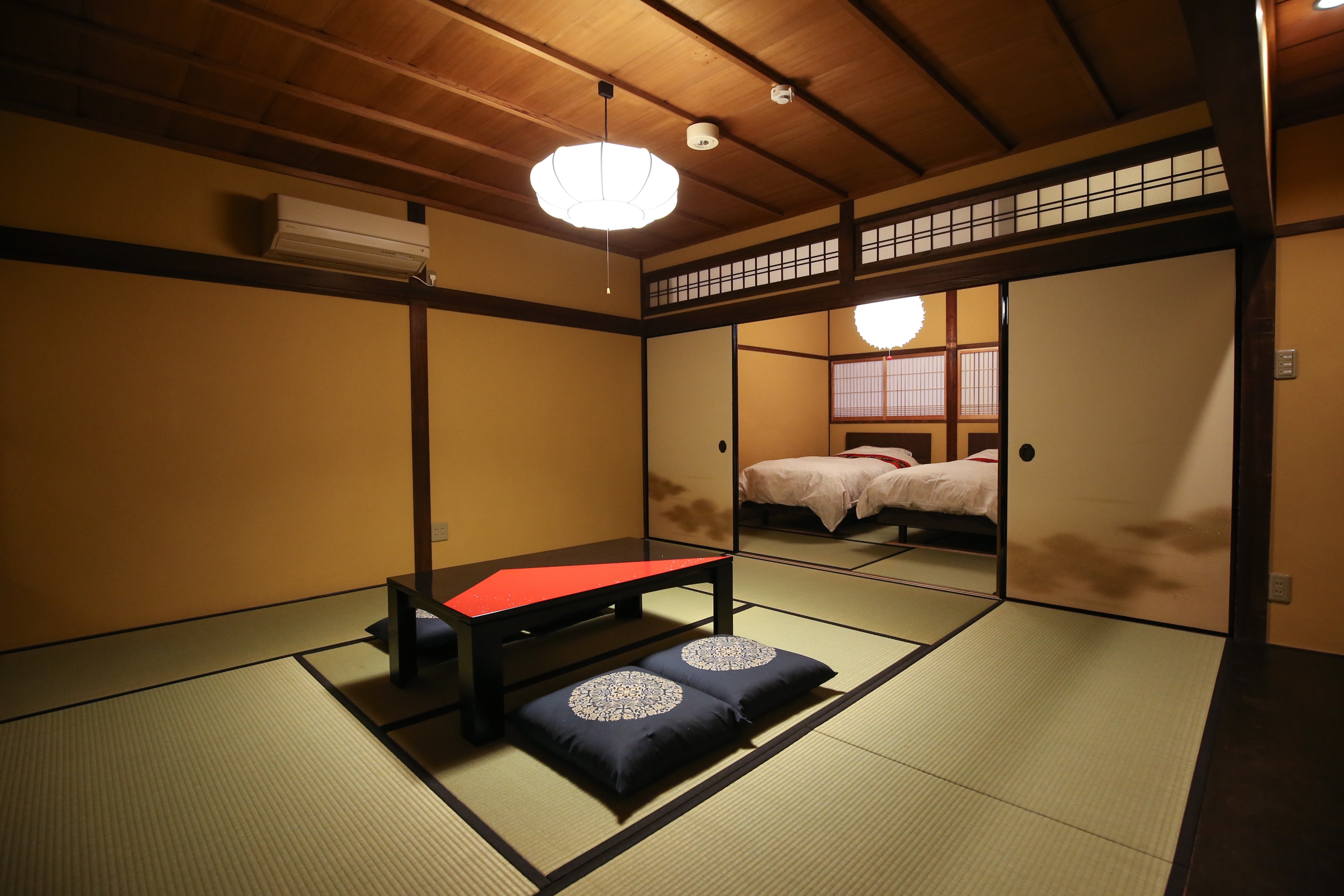 Kamar bergaya Jepang lantai 2 dan kamar tidur 2