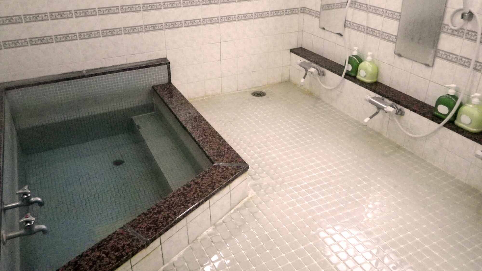 *Men's bath/Relax your tired body after a long day. (※There is no women's bath.)