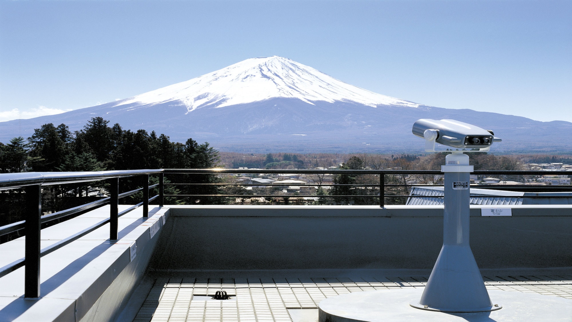 旅館屋頂全部開放的“富士山展望台”※惡劣天氣不能使用