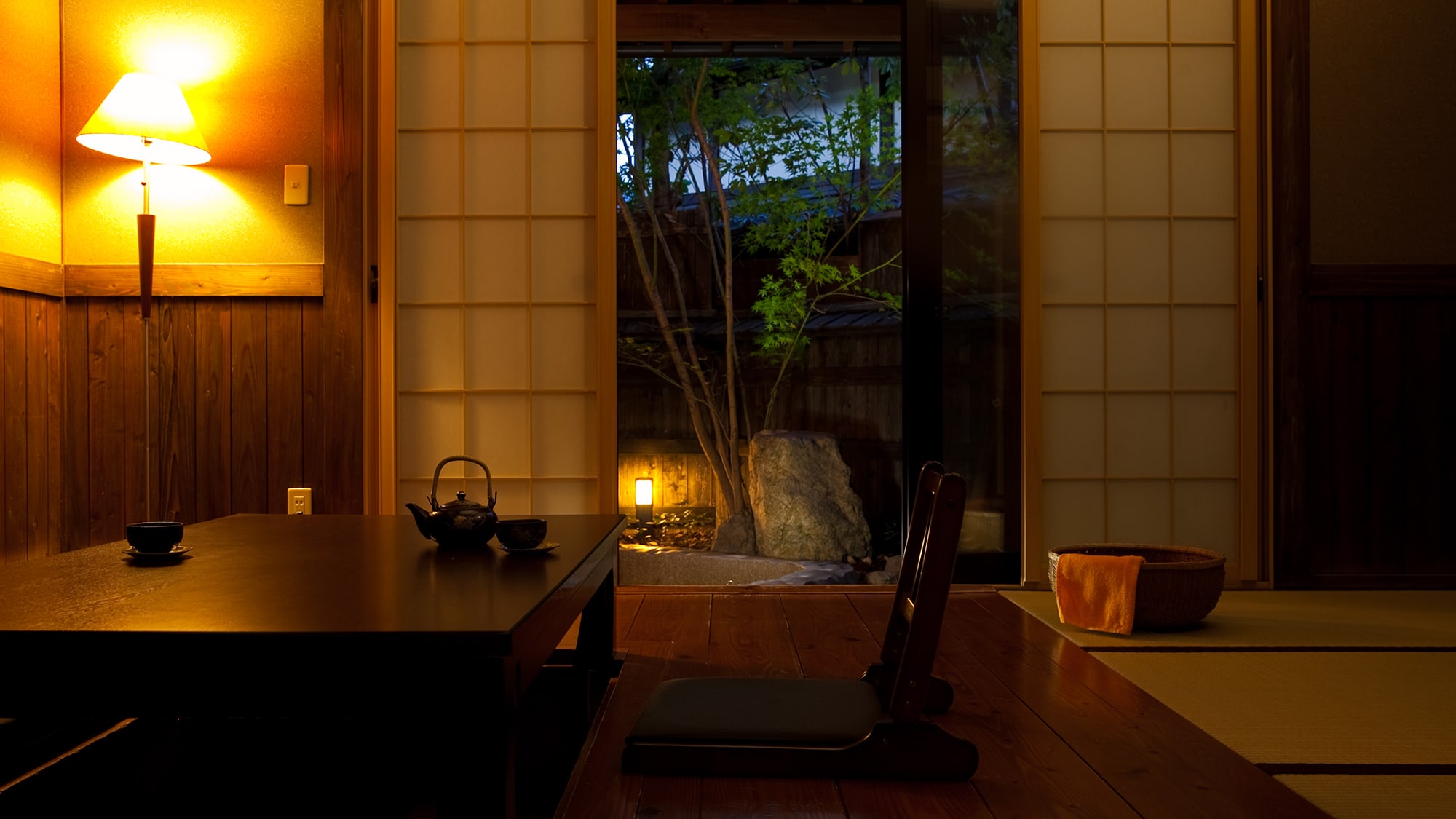 [Guest Rooms]