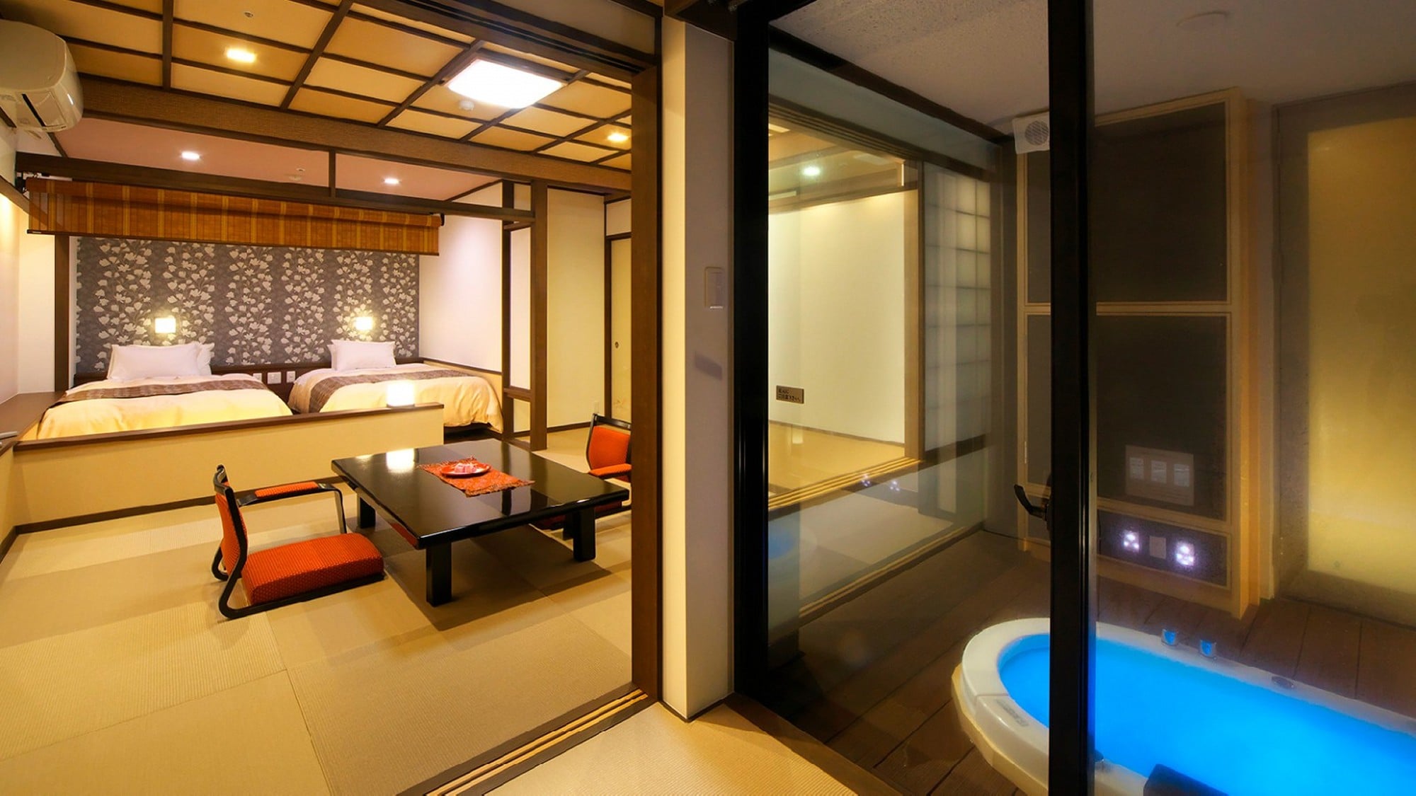Japanese-Western style room / Special room with open-air bath (8 tatami mats + twin) <Ocean view> Slowly with a Simmons bed