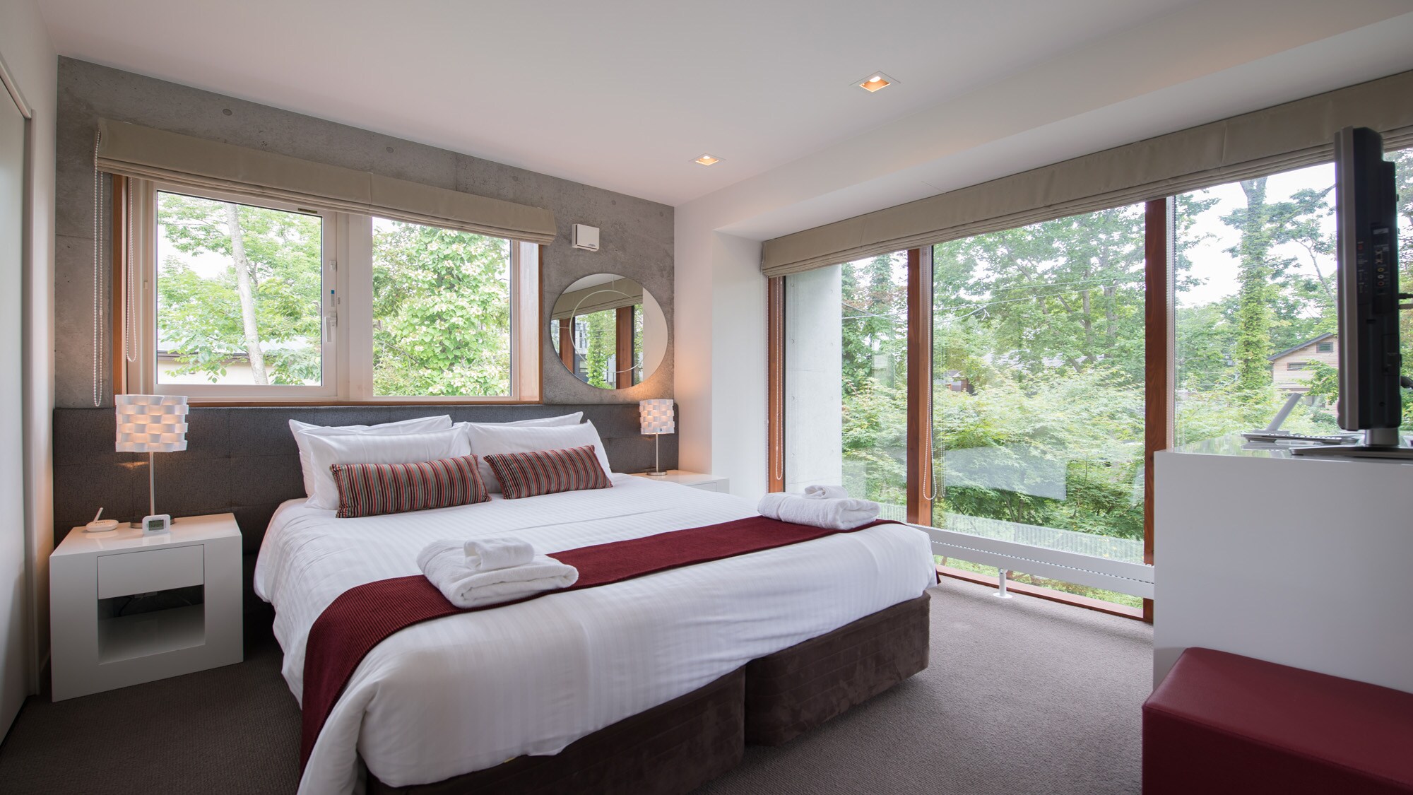 Bedroom (choice of twin or double)