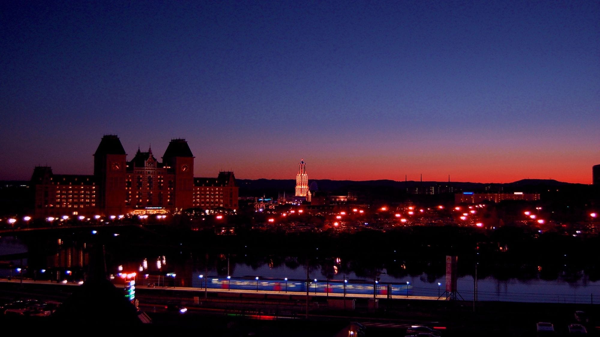 View from the hotel (Huis Ten Bosch (evening view))