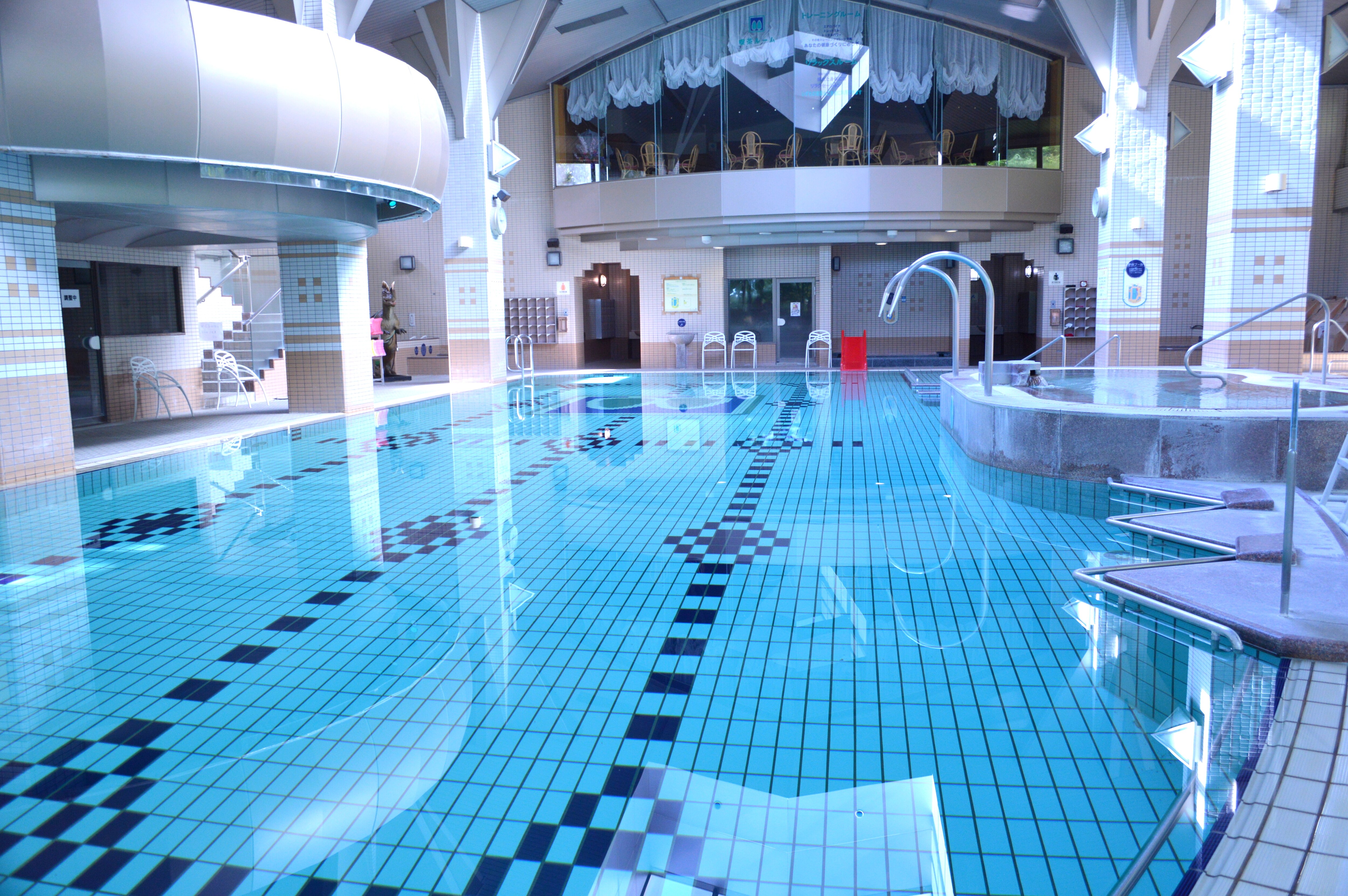 You can swim in the heated pool (closed during winter)