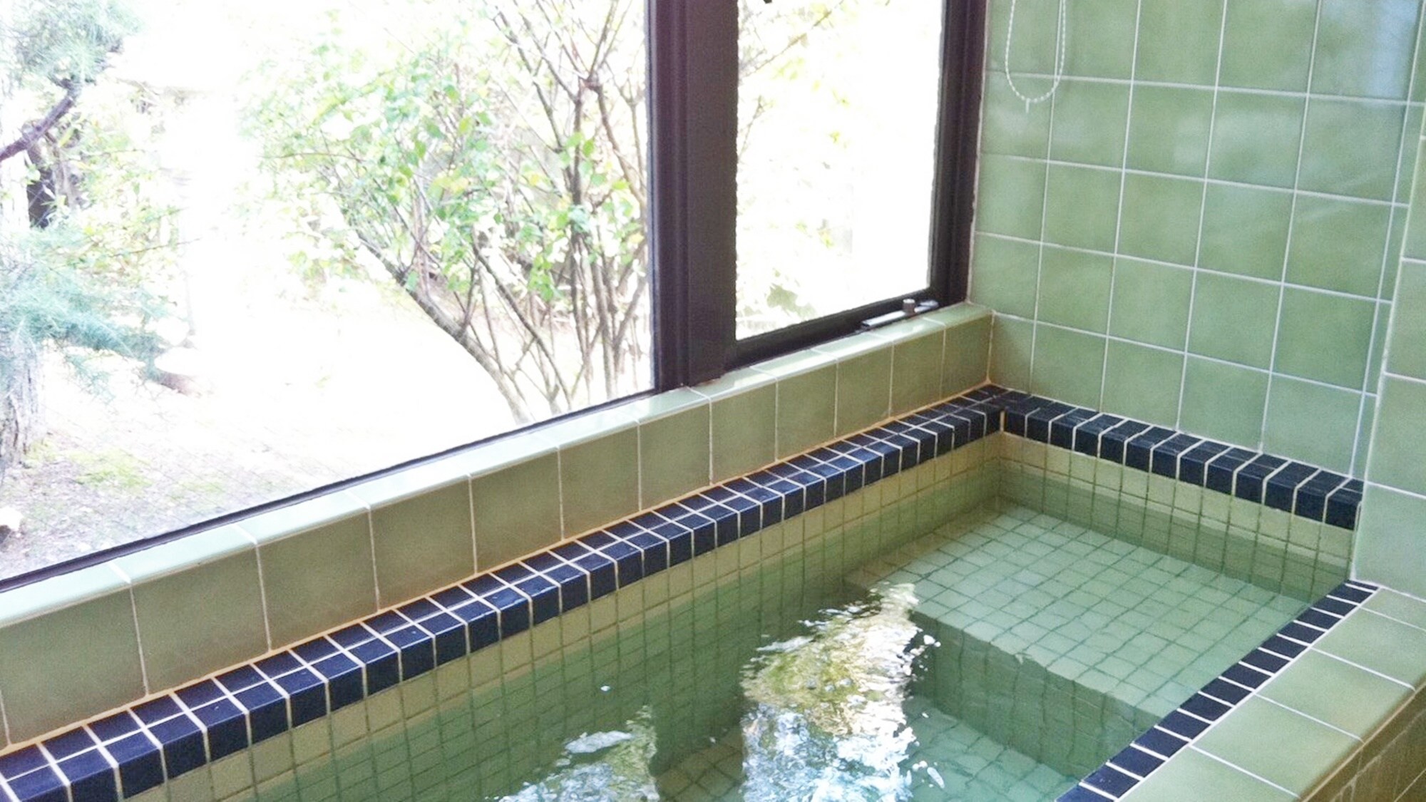 *2 phòng tắm lớn