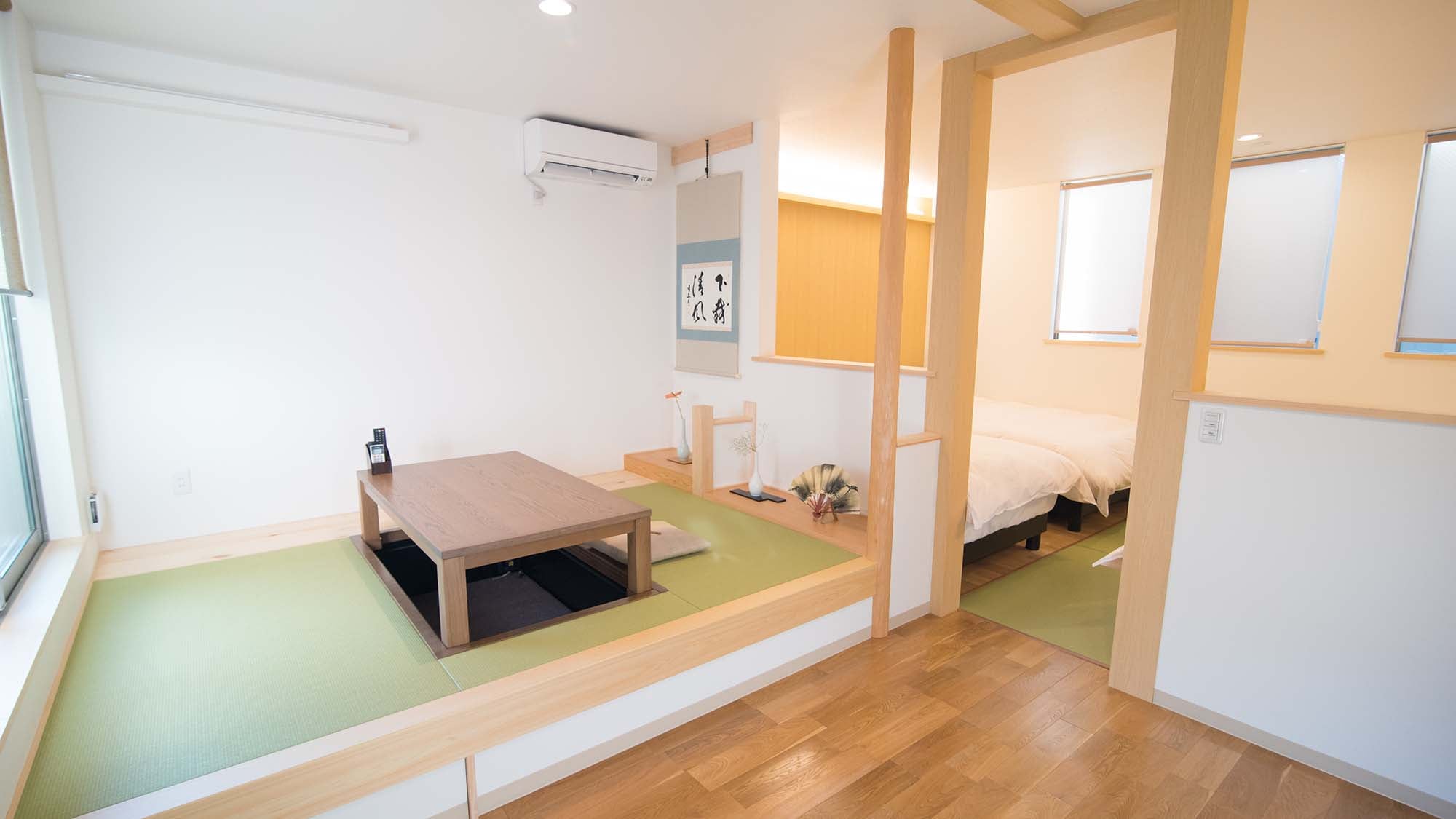 ・[Room 1] Japanese-Western style room that can accommodate up to 5 people