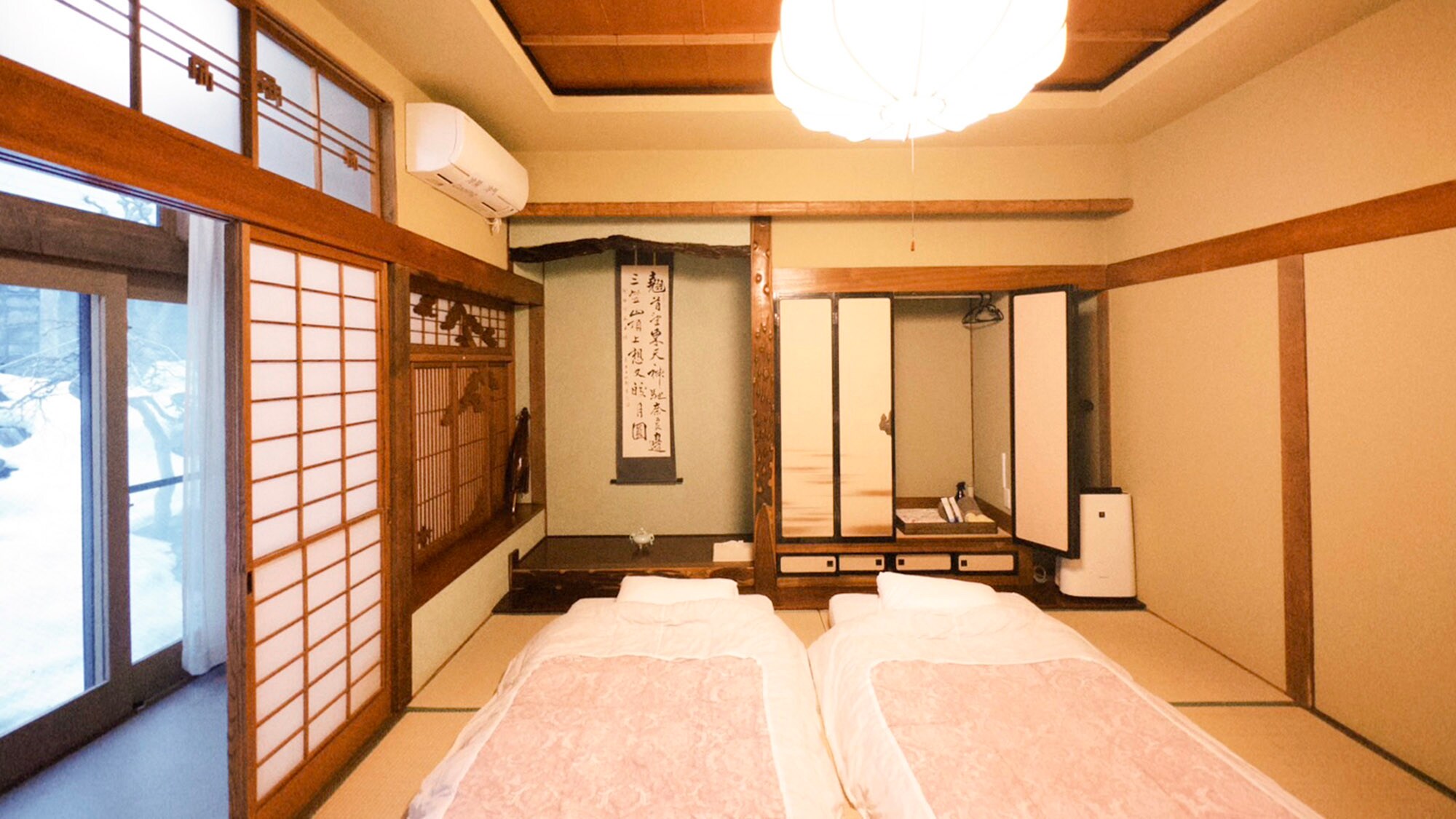 ・【102】 You can feel a nostalgic atmosphere and stay comfortably.