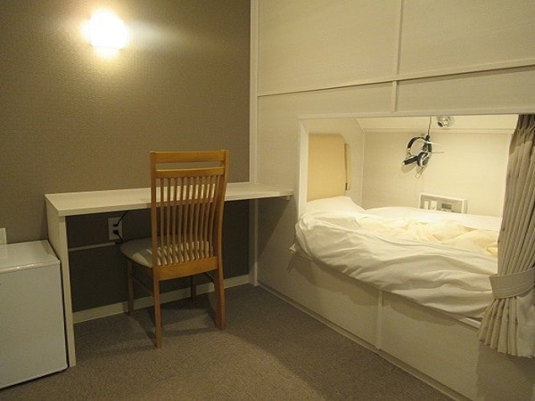 Private cabin (lower) [Capsule room]