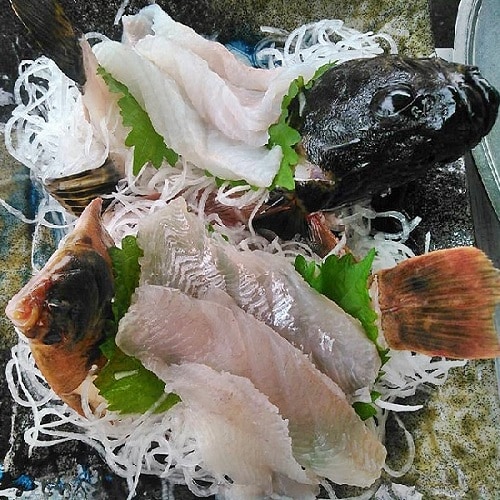 生魚片（黑石魚和斑比目魚）