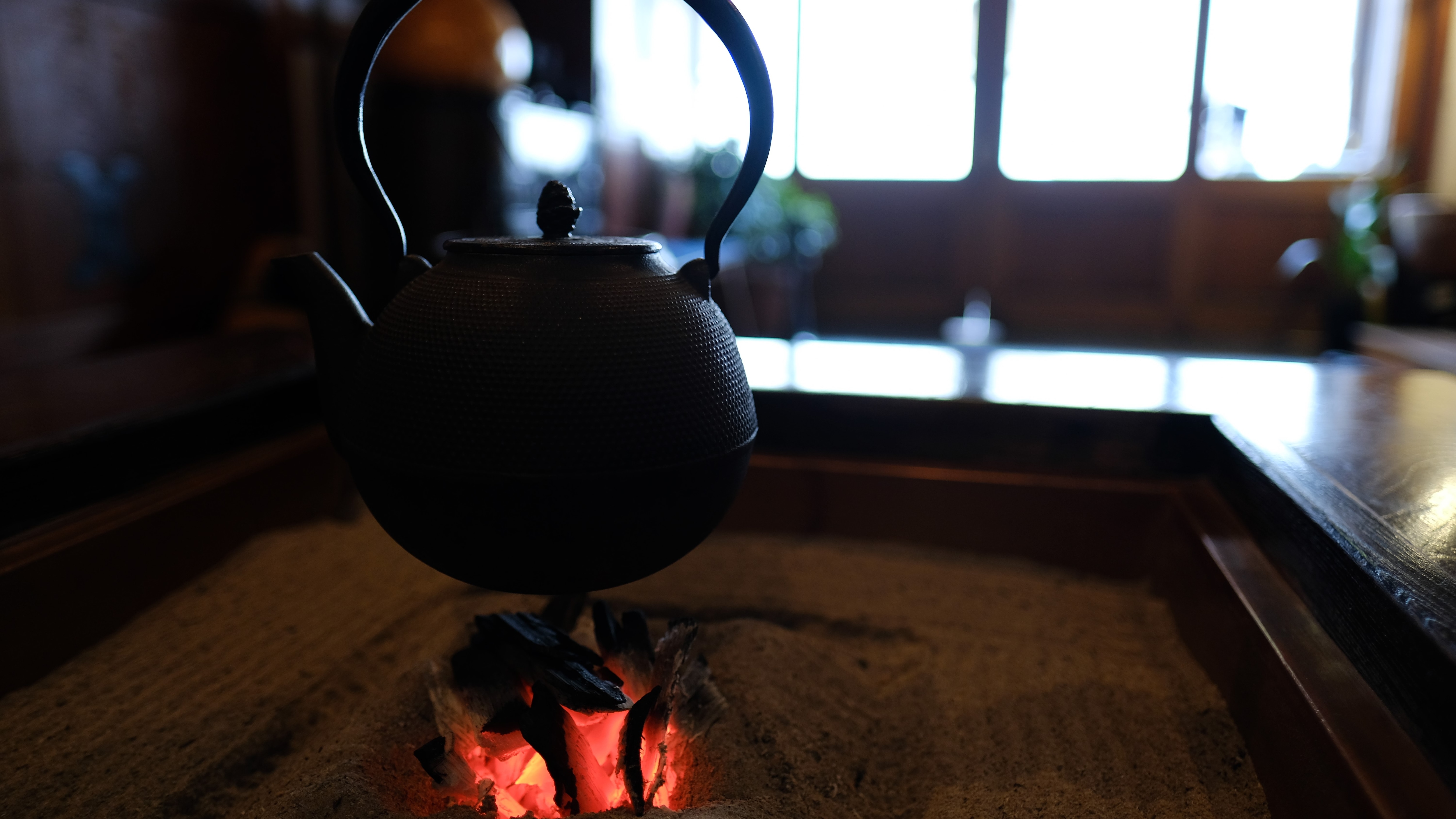 Take a relaxing break while listening to the sound of crackling charcoal.