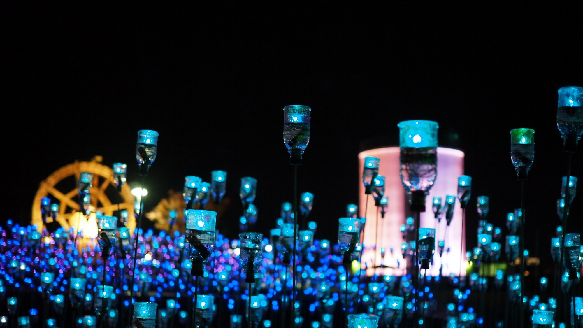 유리노사토 공원에서는 일루미네이션과 라이트 업을 일년 내내 즐길 수 있습니다.