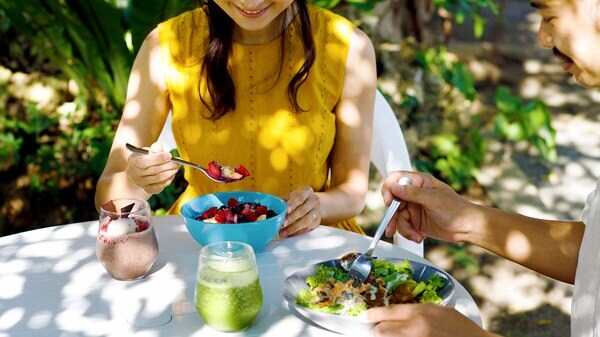 [Breakfast selection - Birth Café/Organic Café] 2 minutes by car/5 minutes on foot