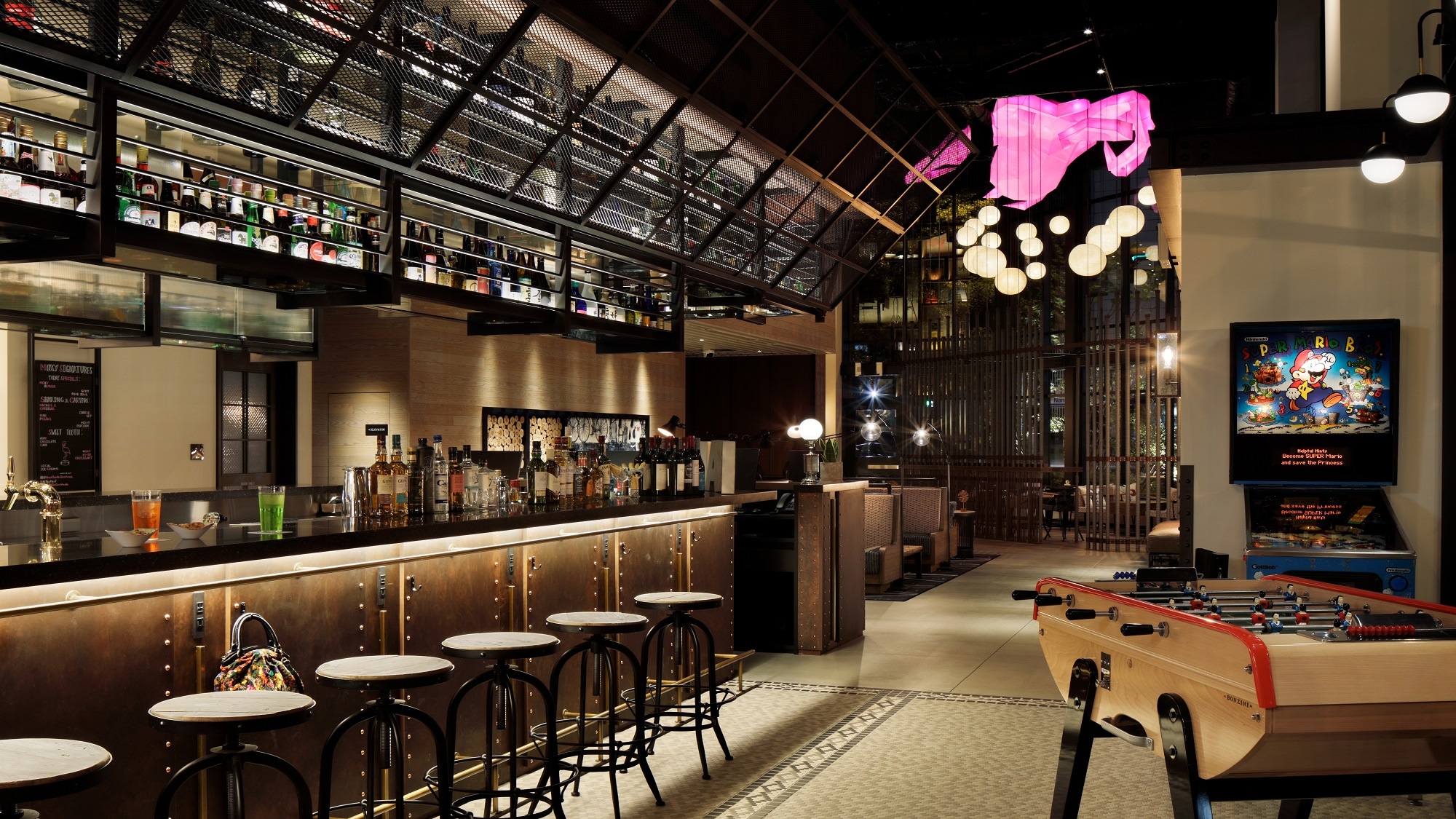 BAR MOXY