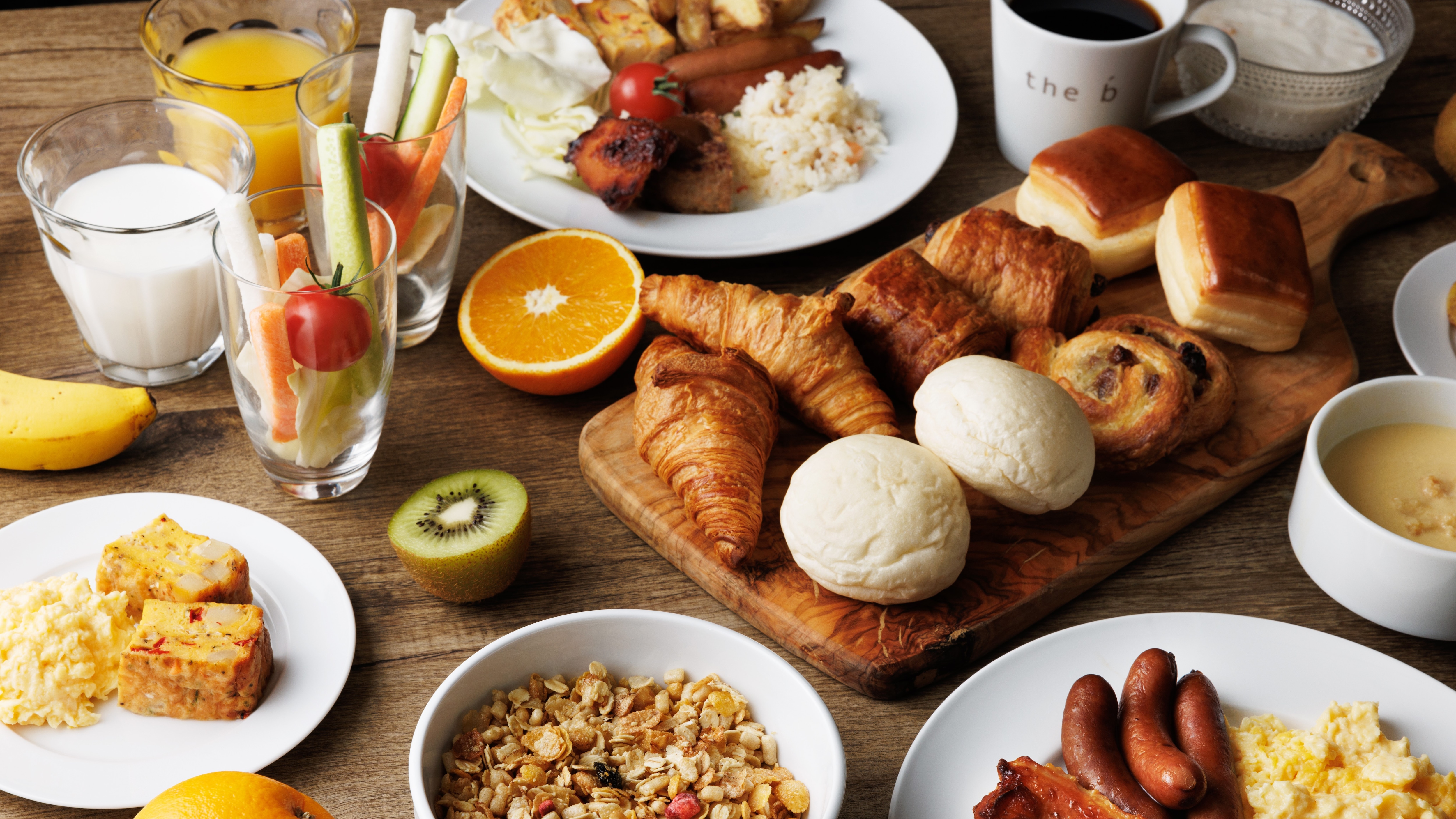 บุฟเฟต์อาหารเช้า [เวลาทำการ] 7:00-10:00 น. (เข้าได้ถึงเวลา 9:30 น.)