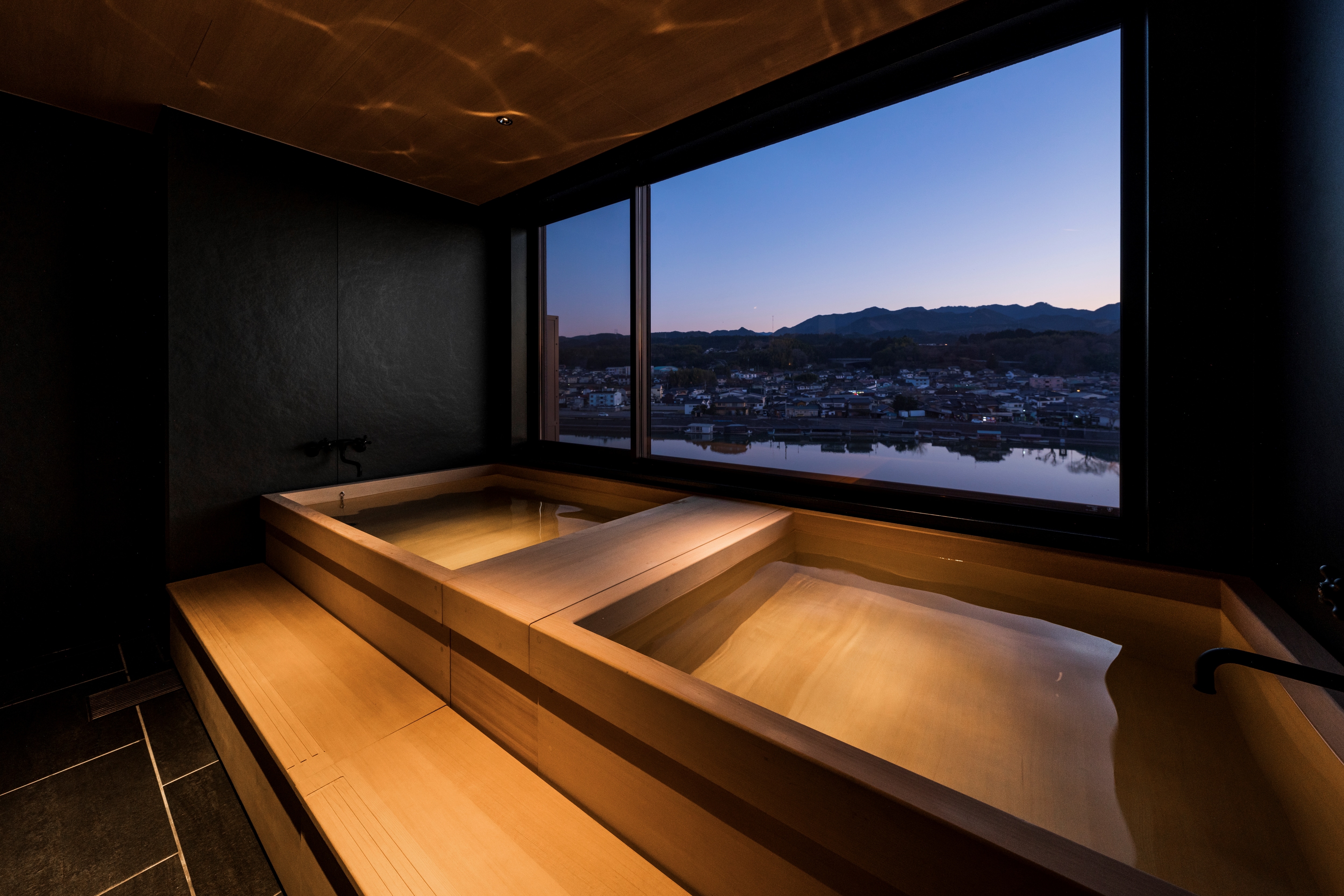 River view bathroom (Sauna Suite 2) offers both a cold bath and a hot spring bath!