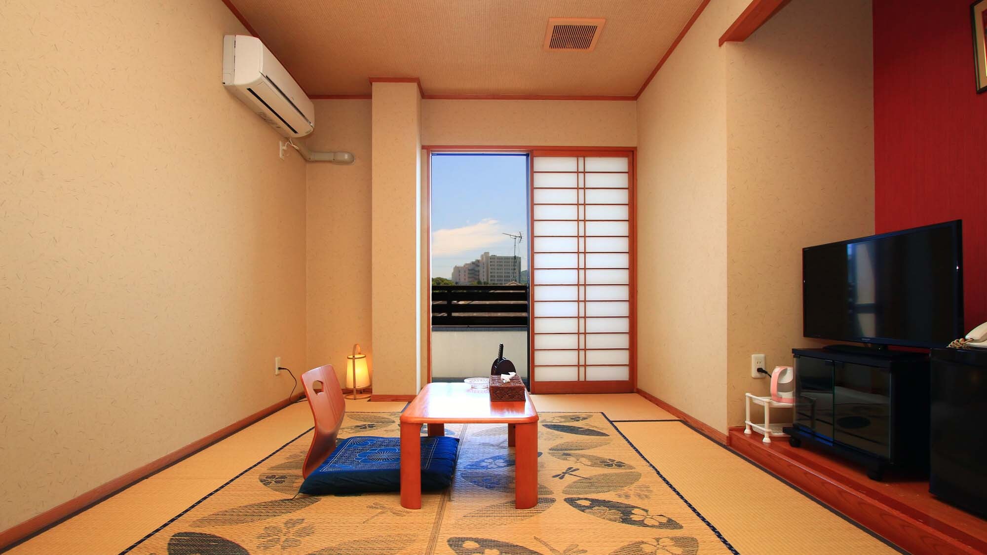 Japanese-style room (6 tatami mats)