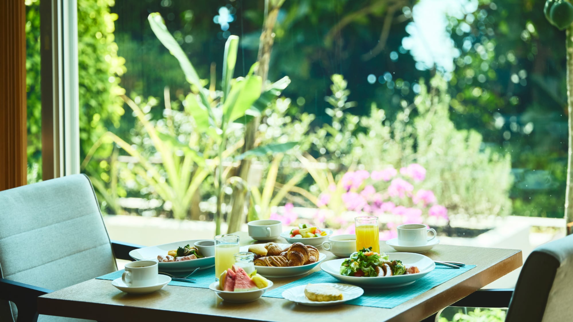 ■ 餐廳「Aquabelle」提供包含原始西式菜餚的自助早餐