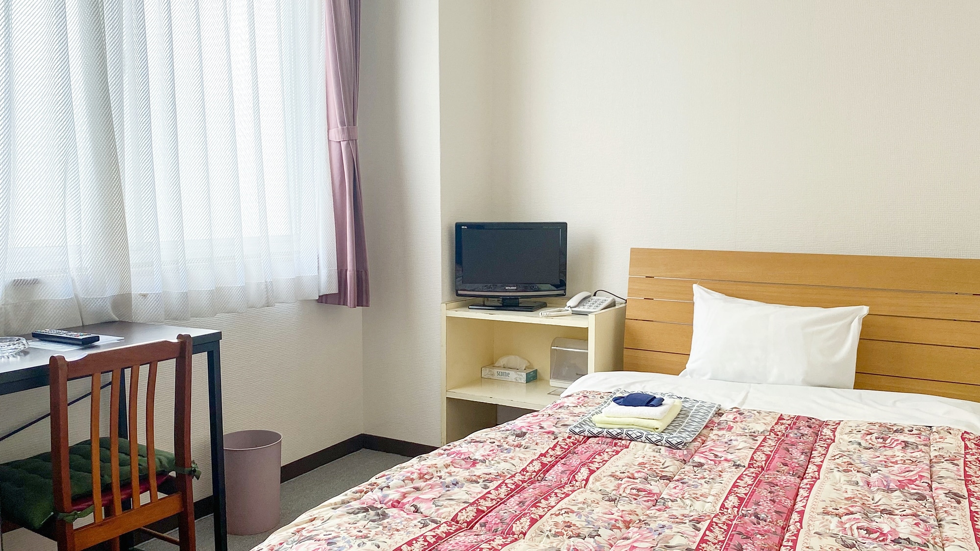 *[Guest room example] Single room