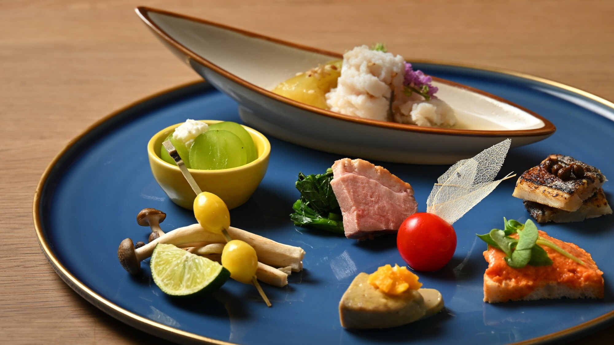 [In-room dining] Special meals available only at Yutaka LUXE are served in your room (examples)