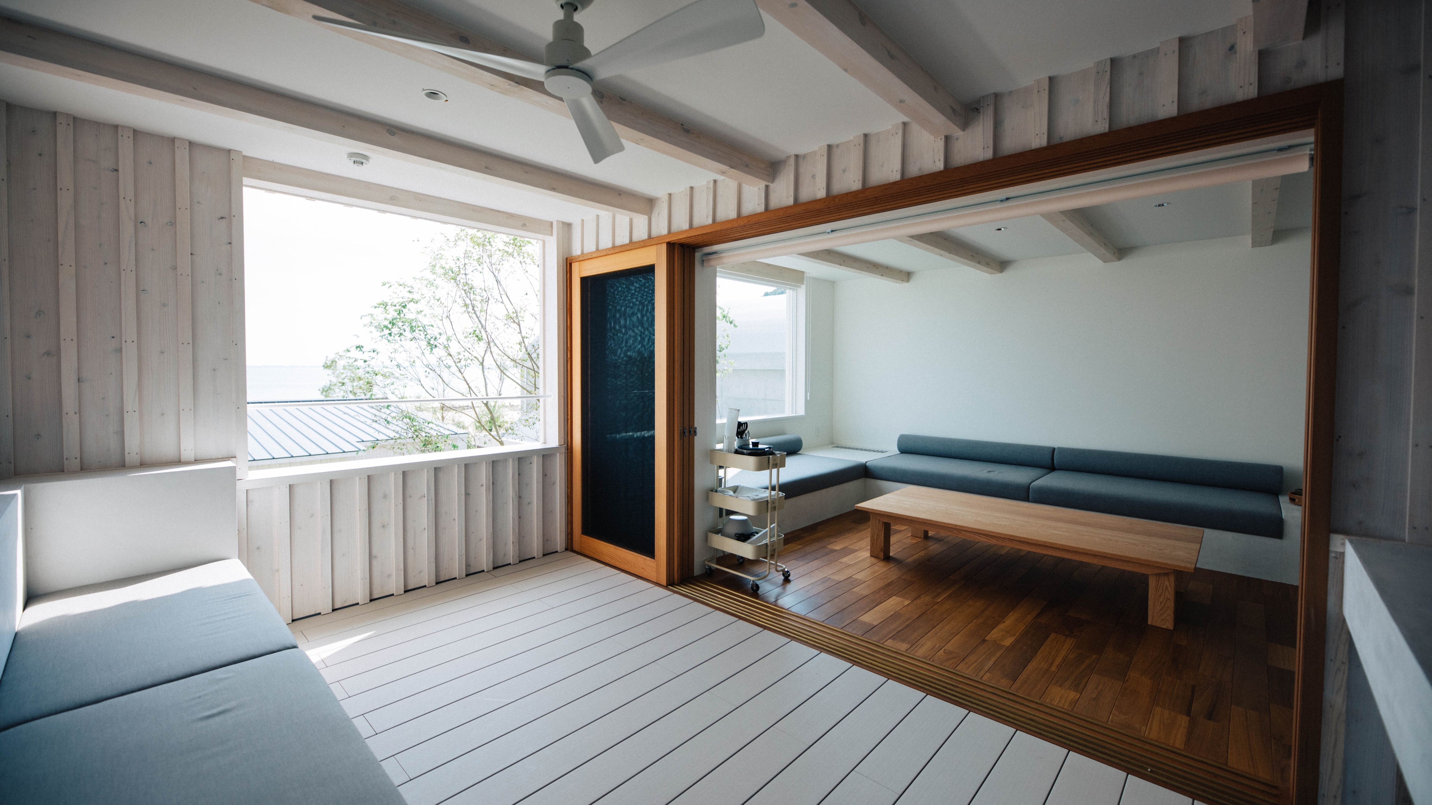 [Maisonette Outdoor Kitchen] Cook while watching the sea on the terrace kitchen.