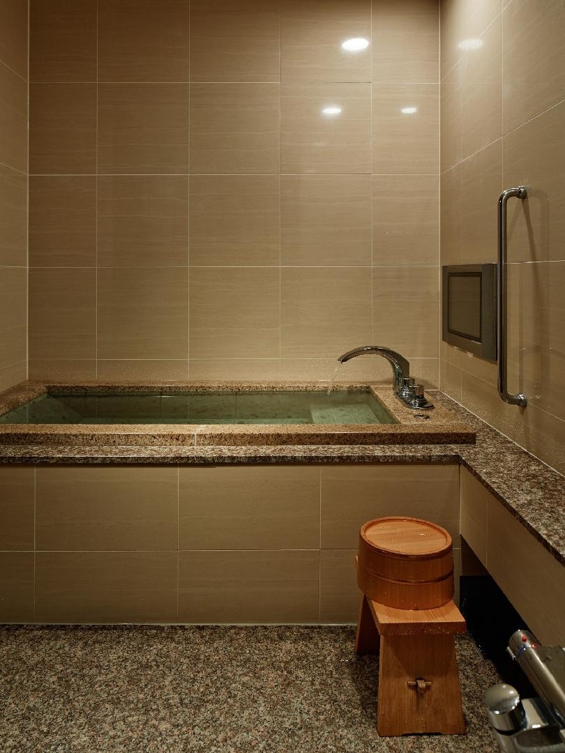 [Hot spring ◆ Guest room with open-air bath] Japanese and Western room with a view of Mt. Fuji (102 square meters)