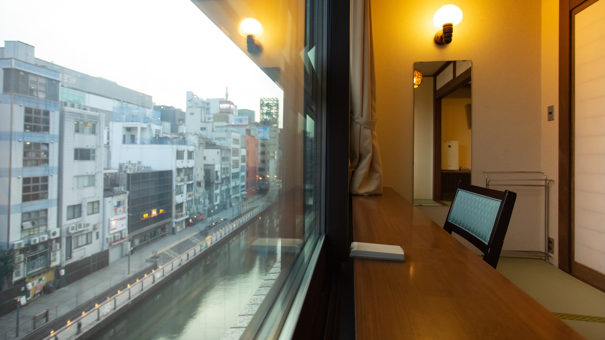 * [View from the room] The view of Minami from the quiet room with the double sash.