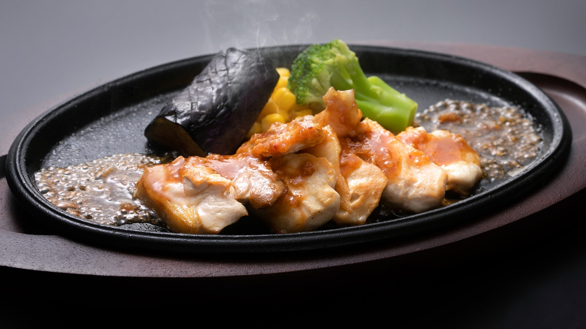 鐵板燒比內雞配特製味噌醬