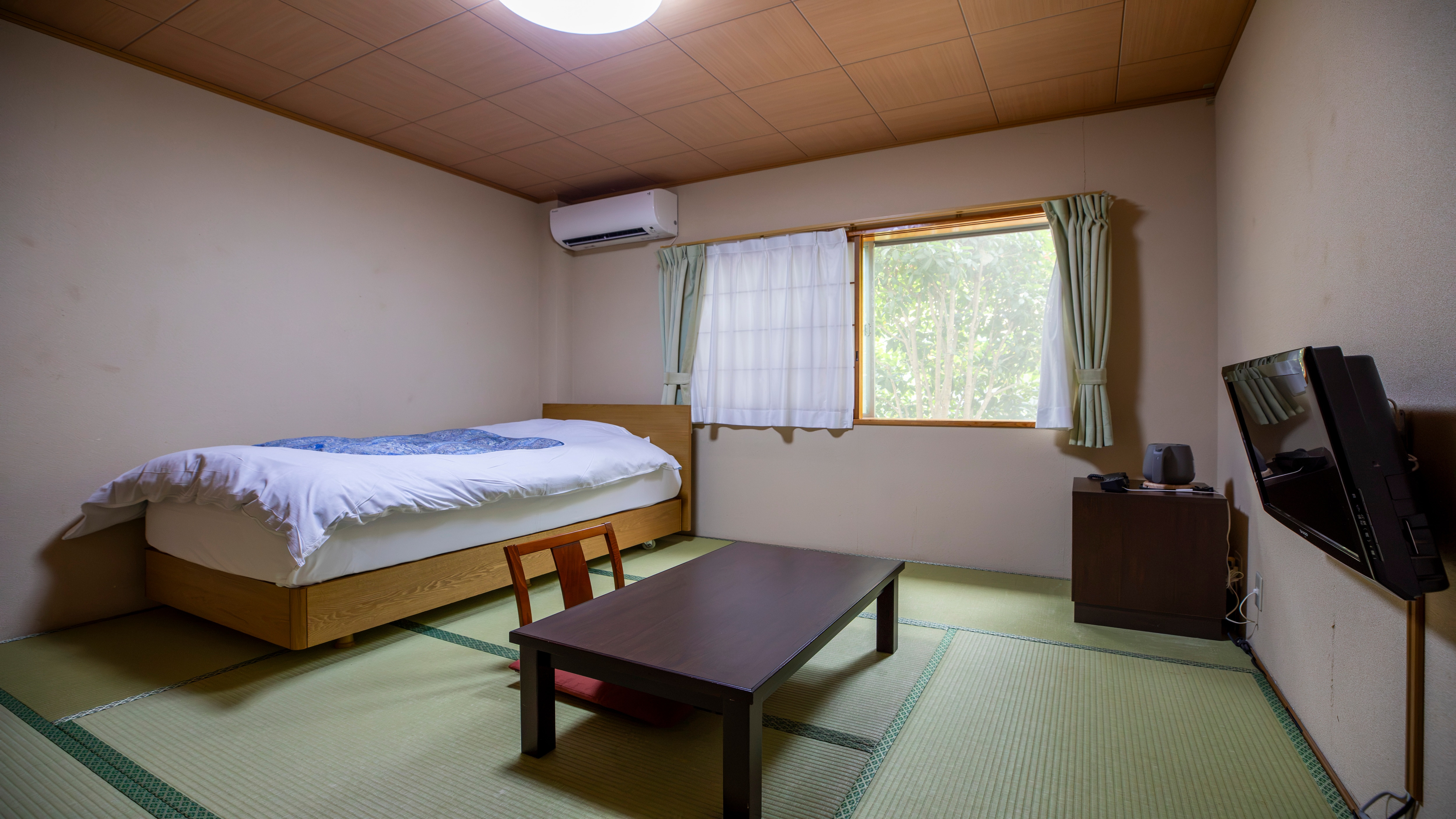 [Standard 1st Floor - A] Japanese-style room (8 tatami mats) Bedroom - 22㎡