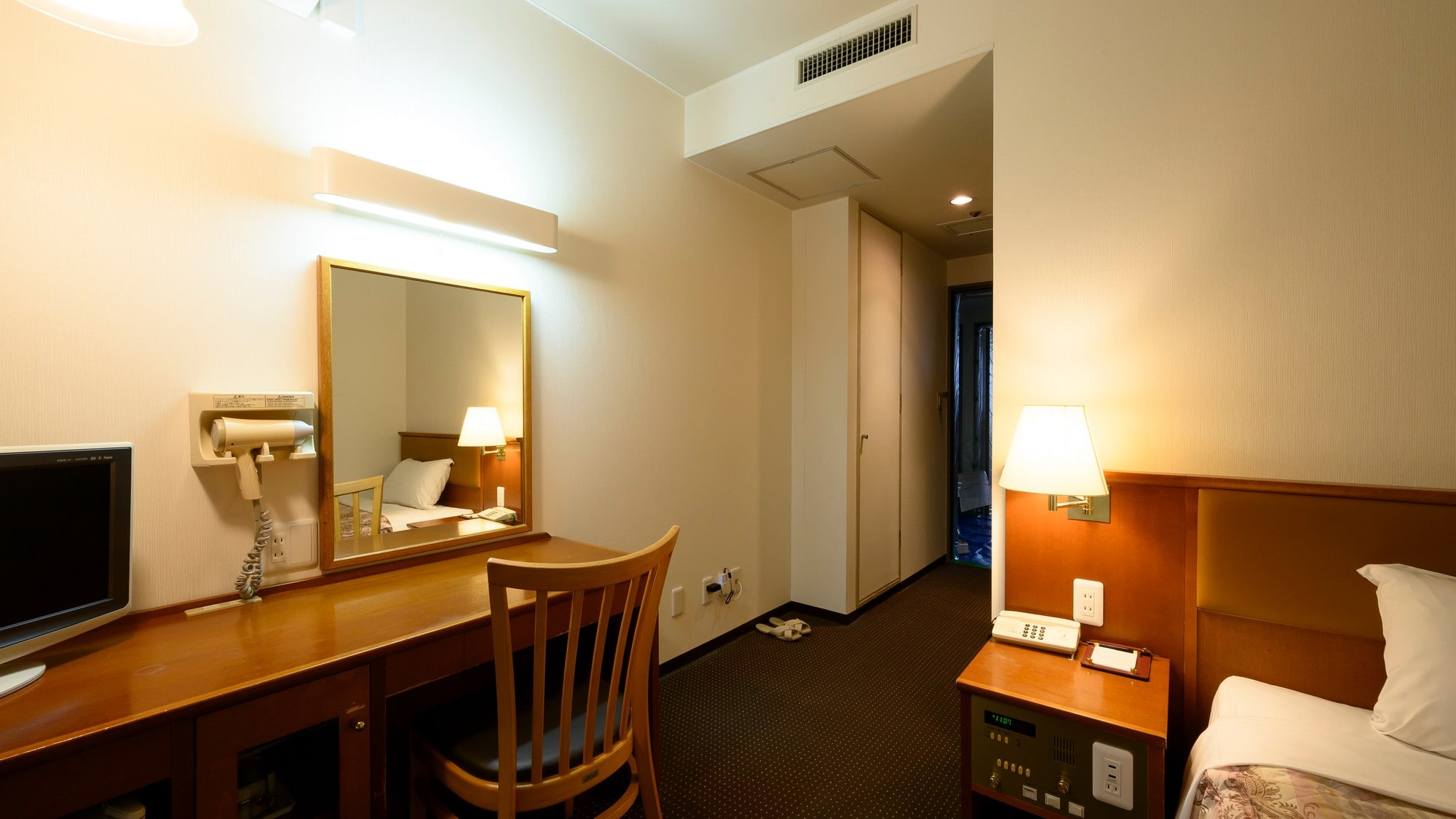 [Non-smoking] Single room, 14.3㎡, with desk