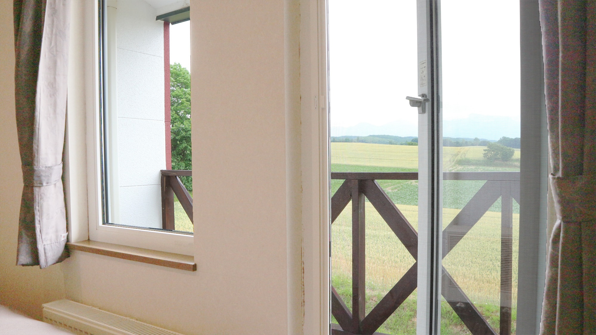 *[Hillside and Tokachidake side] Twin room with balcony, overlooking the popular Tokachidake mountain range and the unique scenery of Furano.