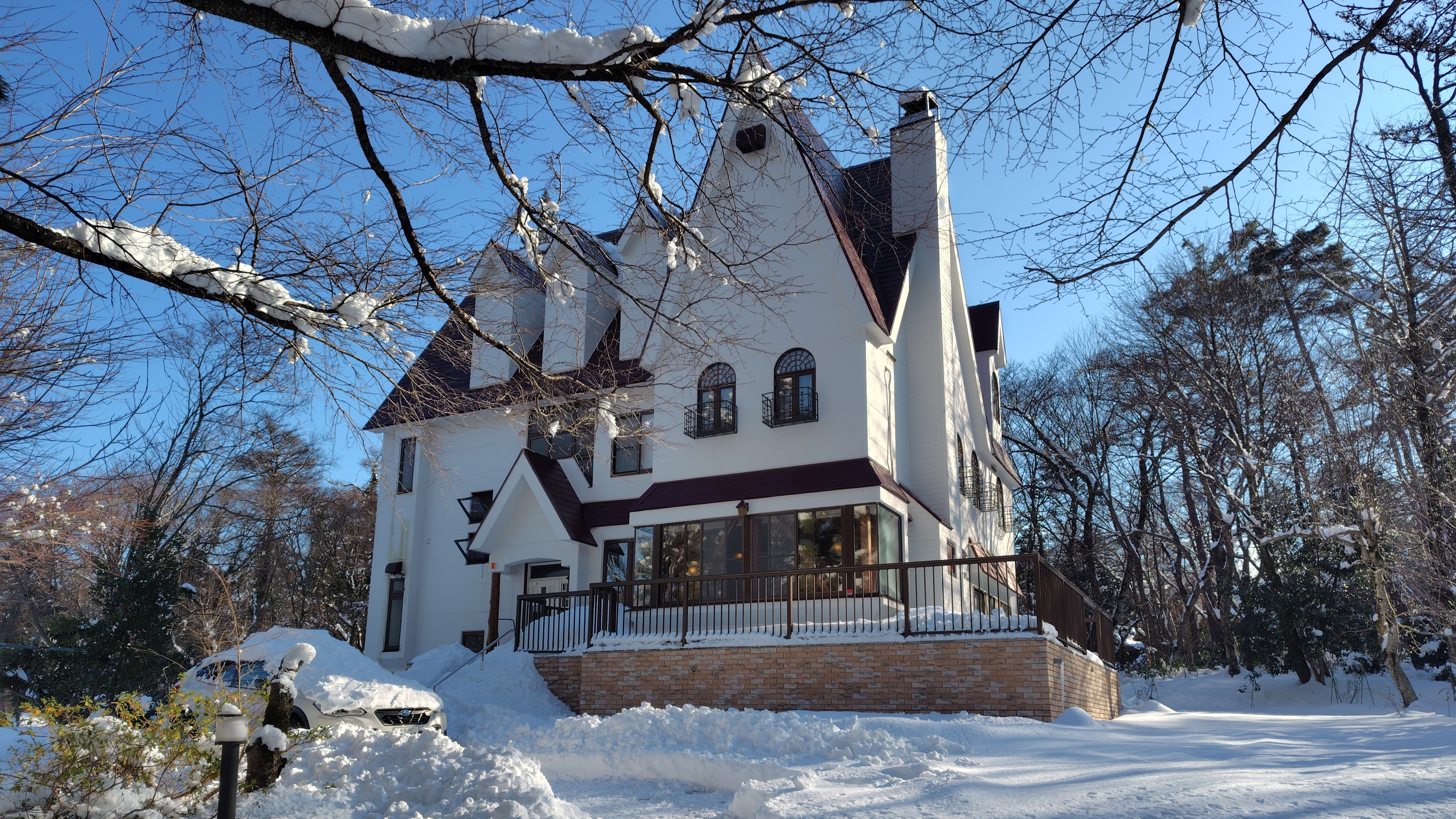 Pension building exterior and grounds (winter)