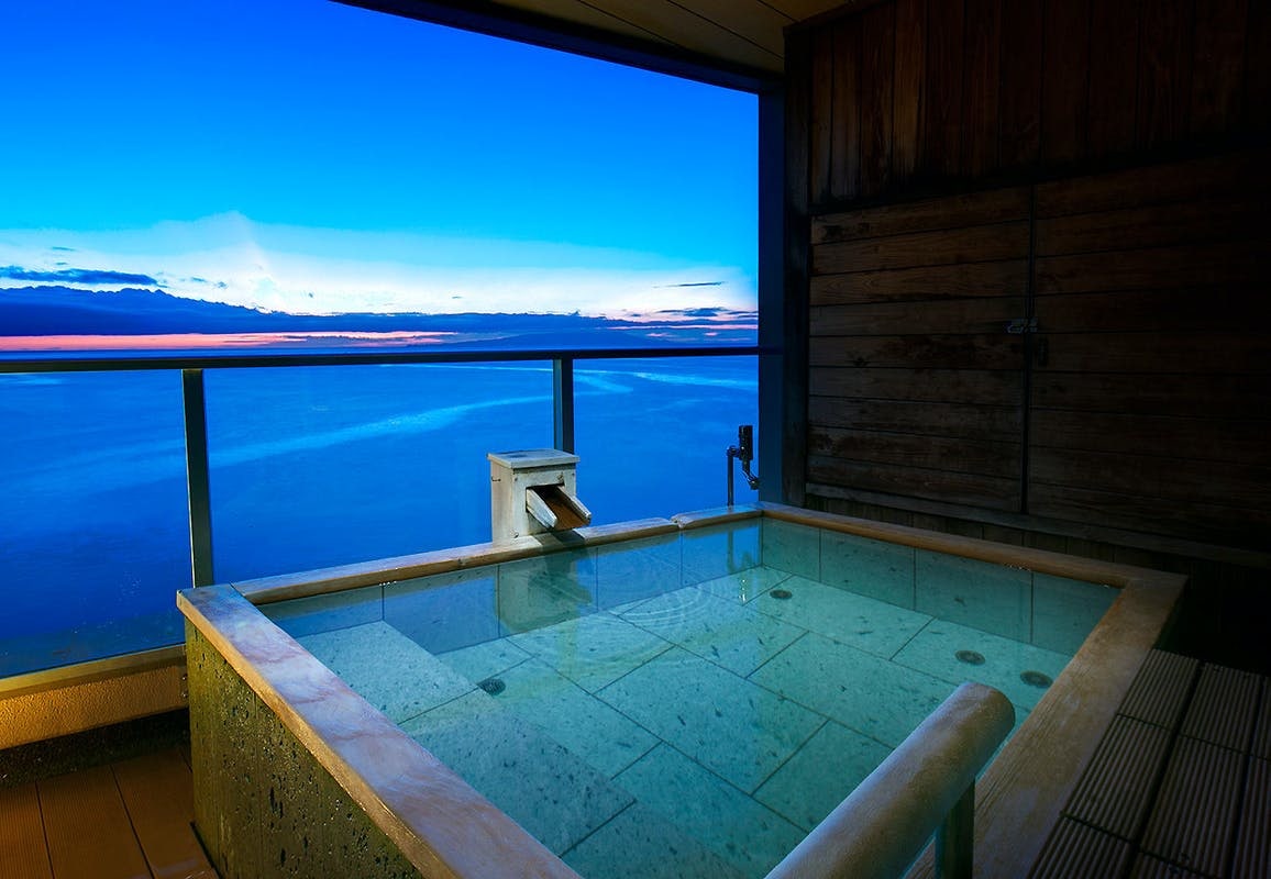 Guest room C type with open-air bath