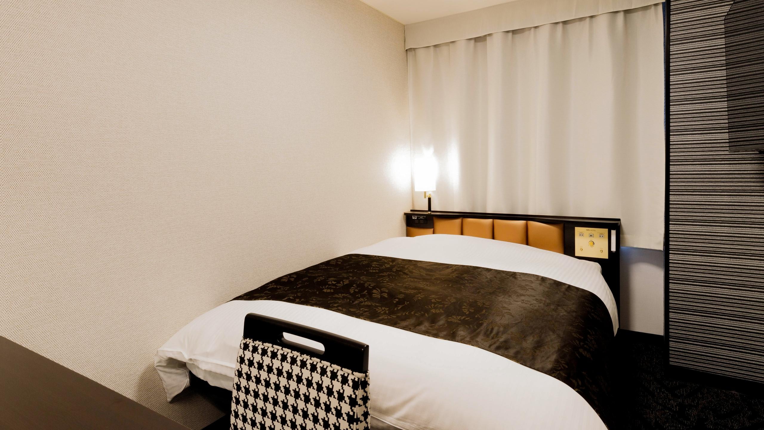 Semi-double room