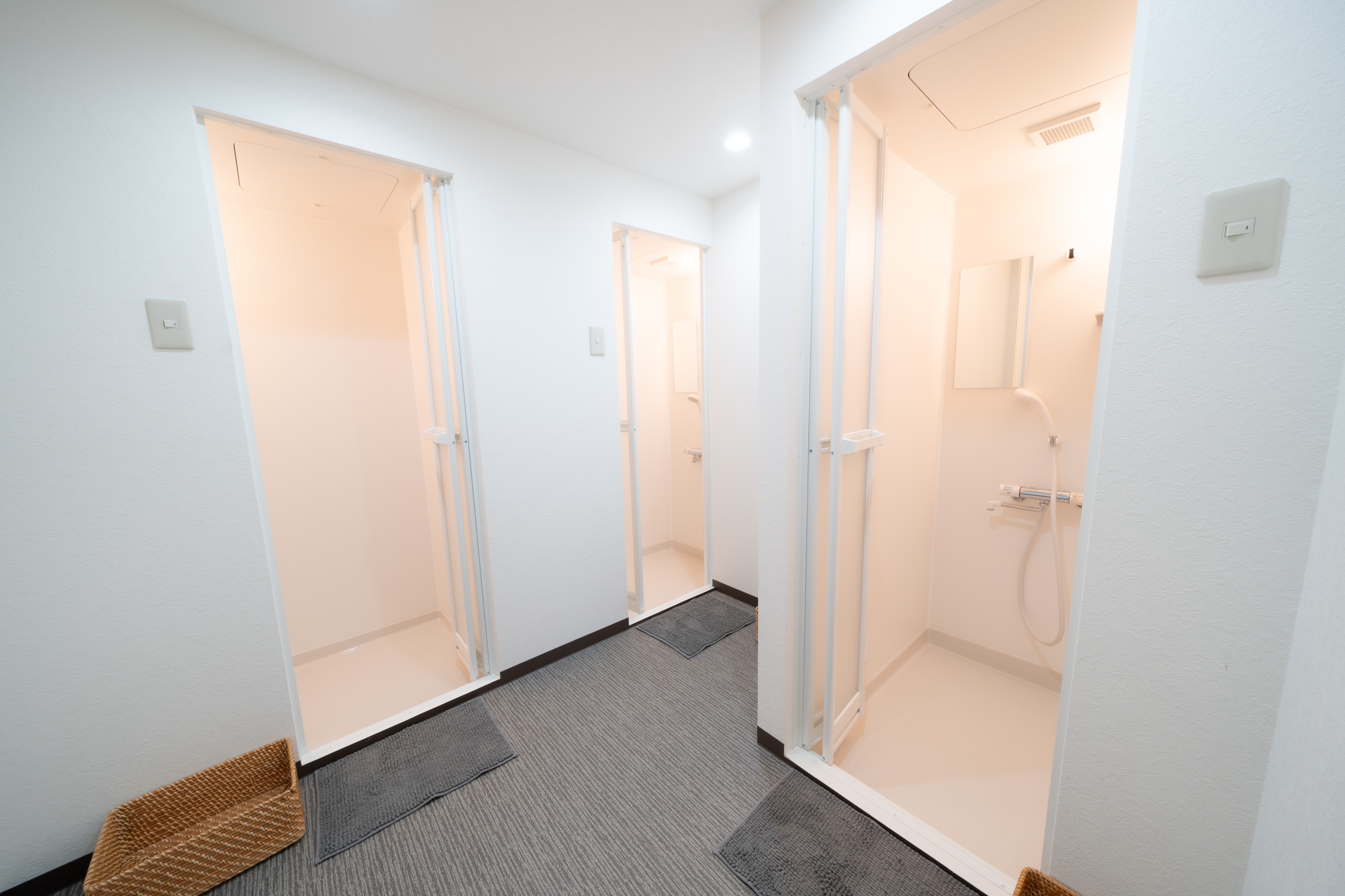 Shared women's shower room