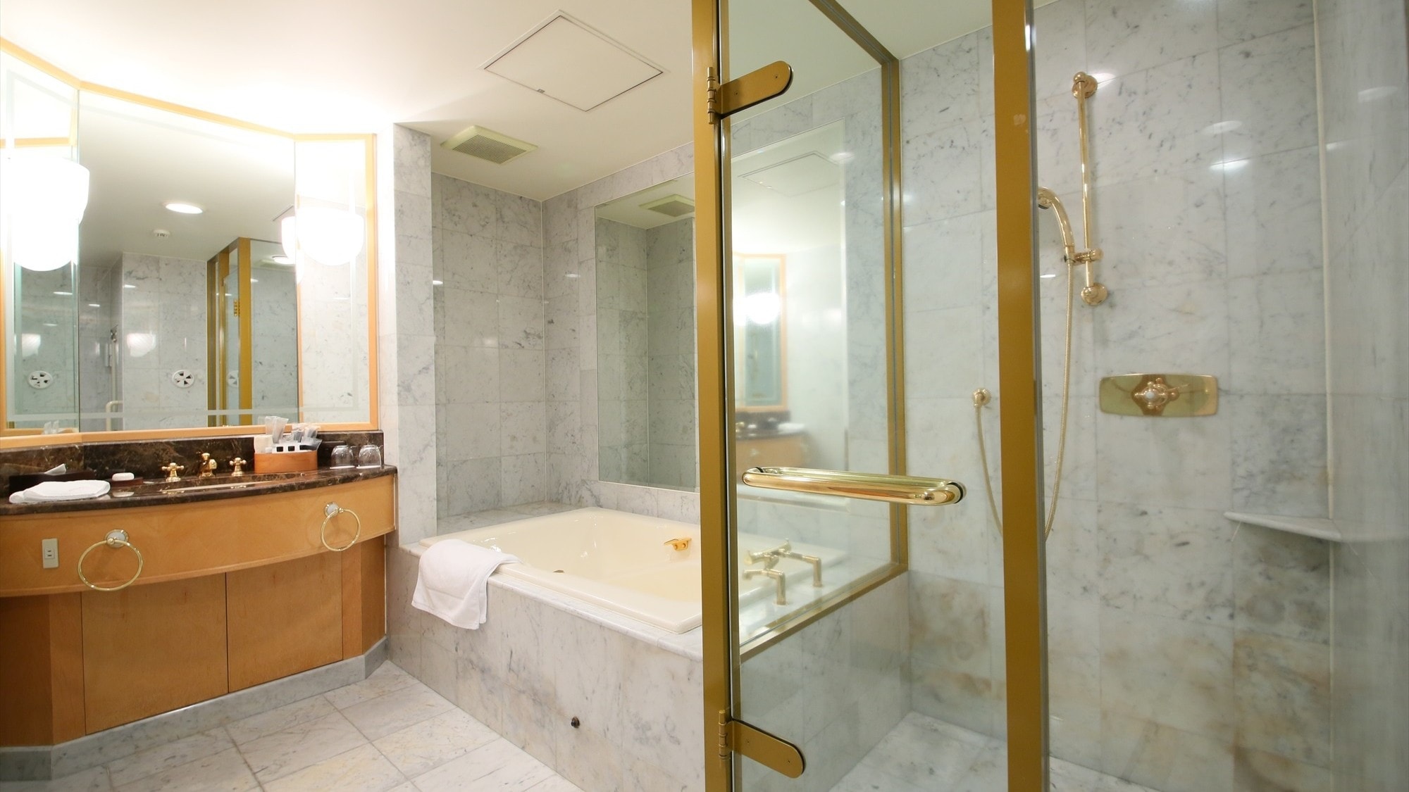◆Stadium Suite｜Ini adalah ruangan yang sangat populer dan terbatas yang dilengkapi dengan sauna pribadi.