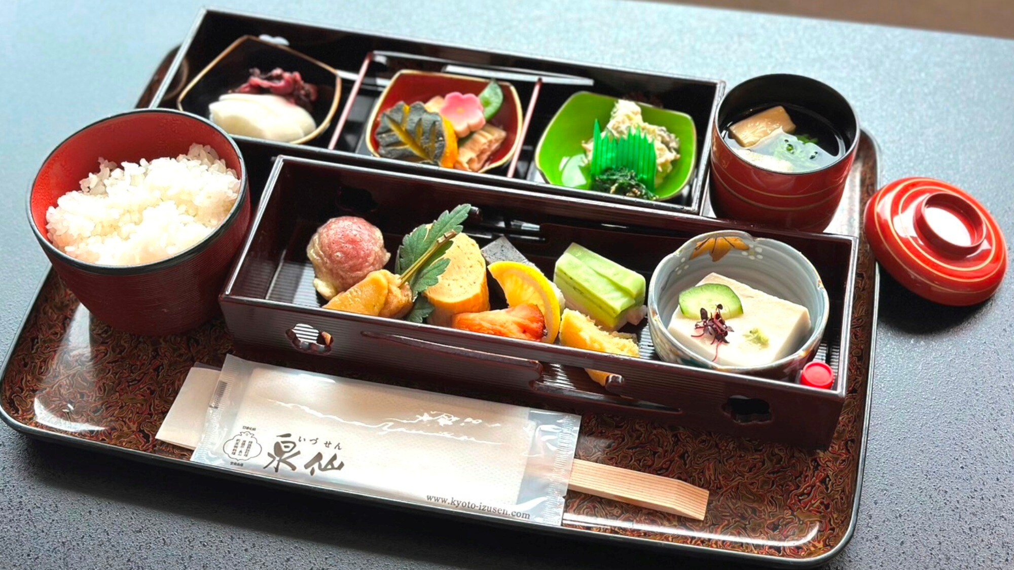 Sarapan: Masakan Jepang musiman yang mencerminkan budaya Kyoto