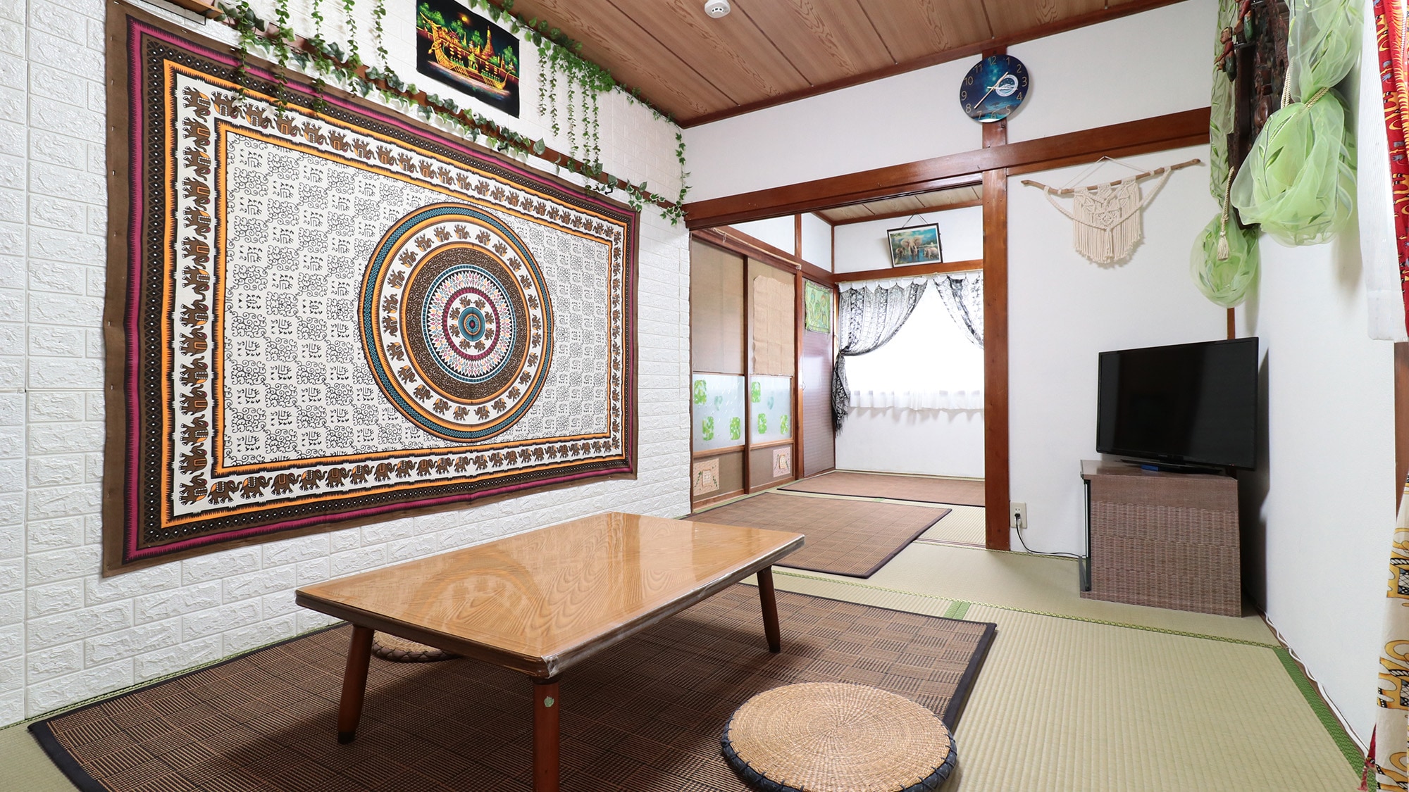 [Guest Room] Japanese-style room*