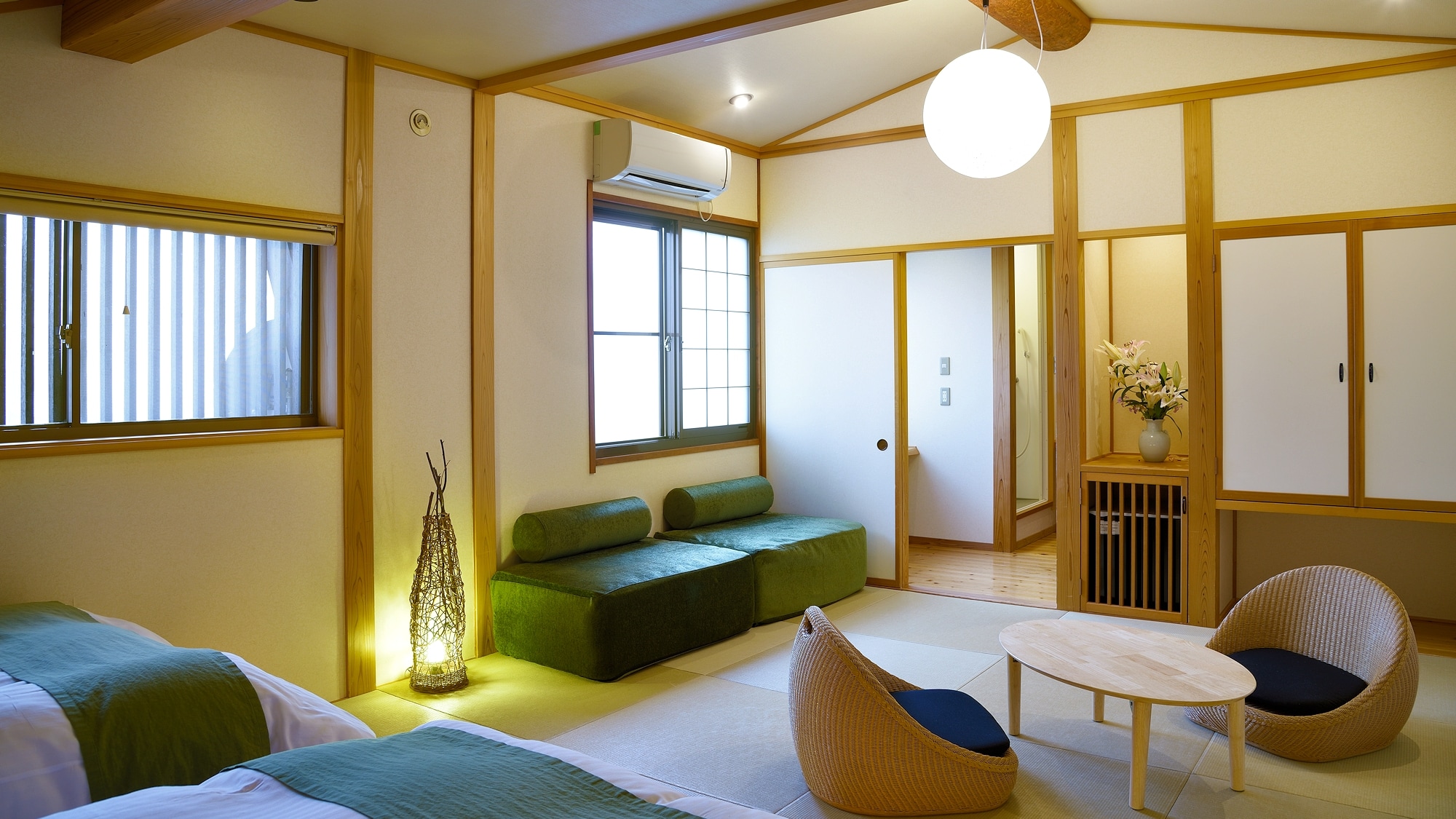 Main building [Japanese-Western style room] Kurohime / Japanese-style room 8 tatami mats + twin