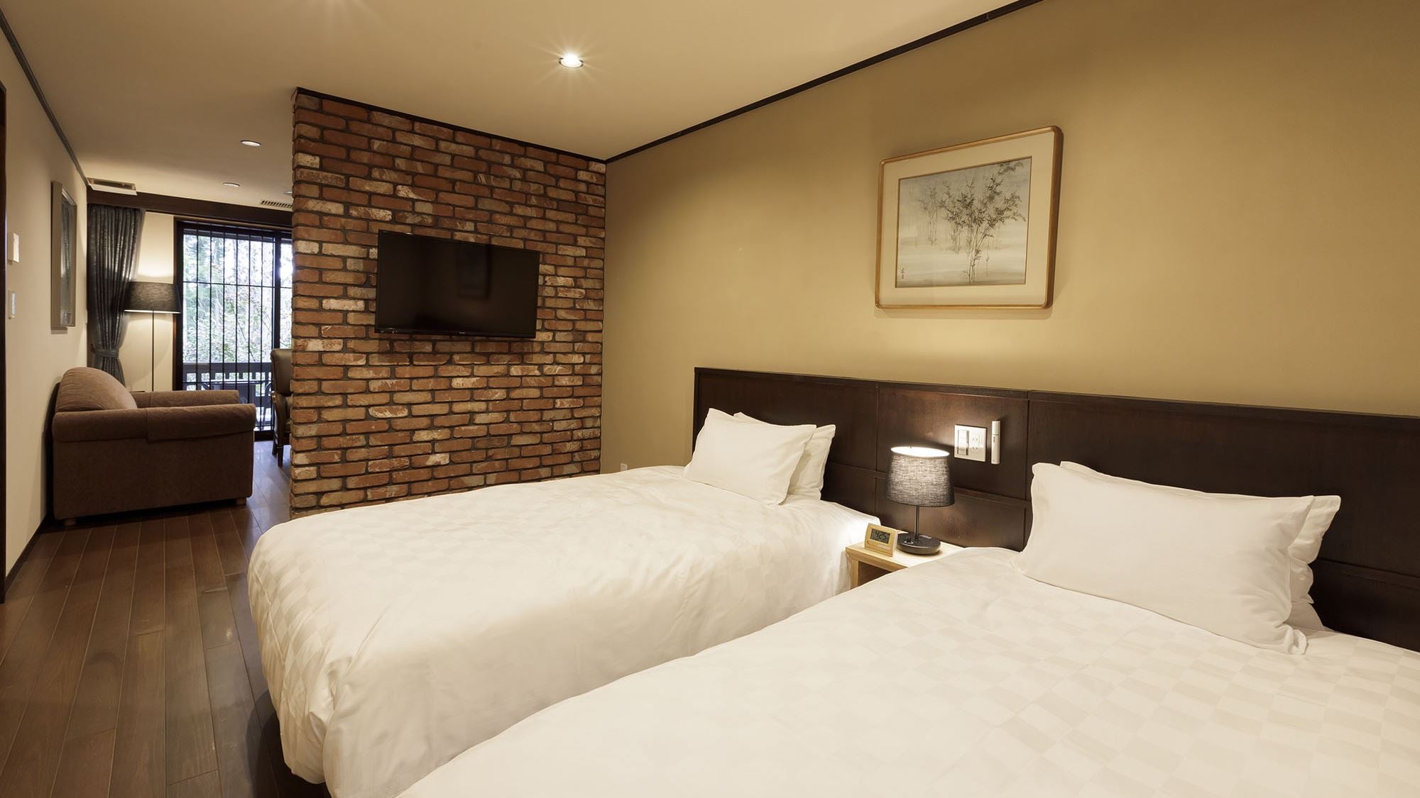 [With ceramic bath and terrace] Living room & twin room / Western-style guest room with electric fireplace.