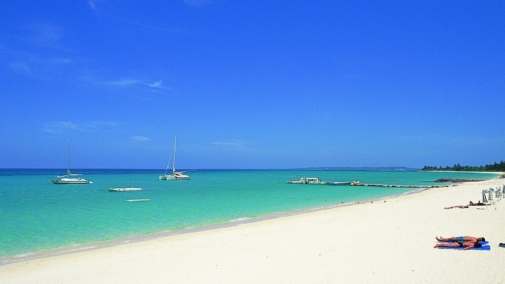 [Sunset Beach] Cách khách sạn 10 phút đi bộ