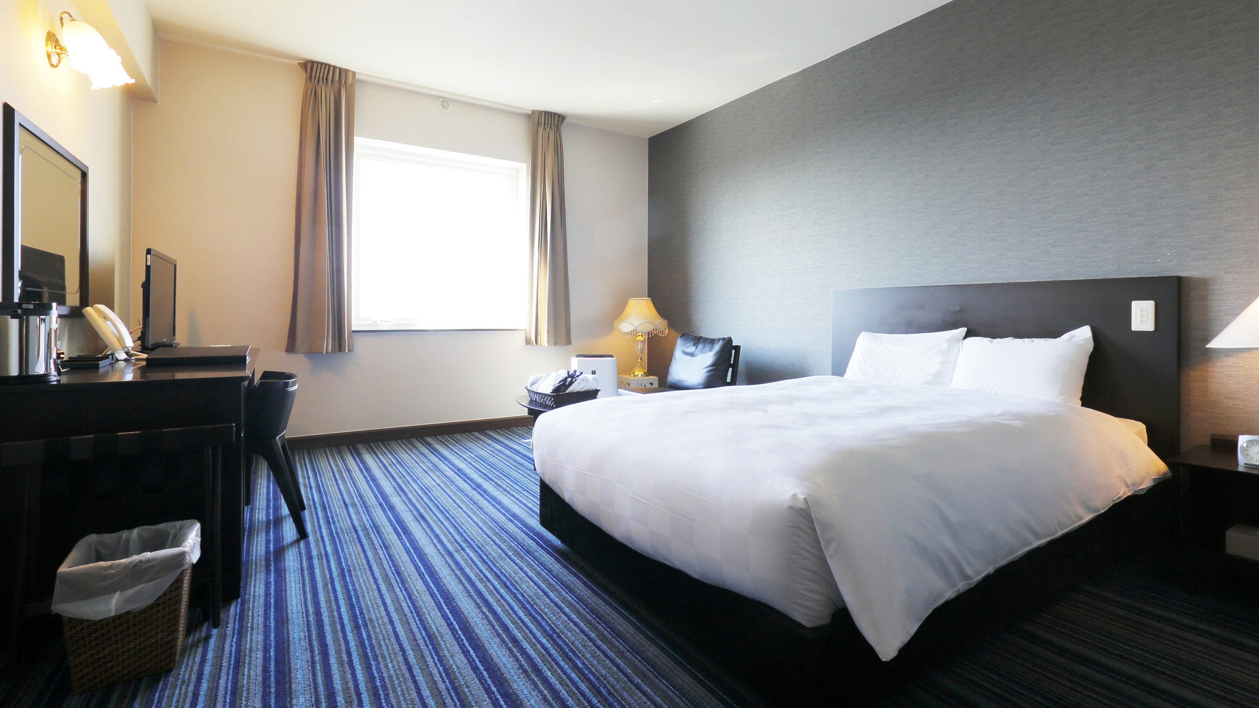 High floor 160 cm wide double room