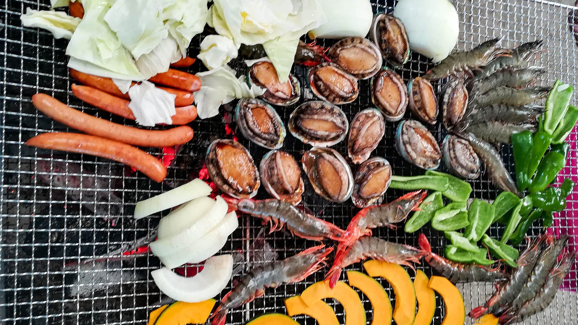 ・[BBQ] Fresh abalone, shrimp, and vegetables are available.